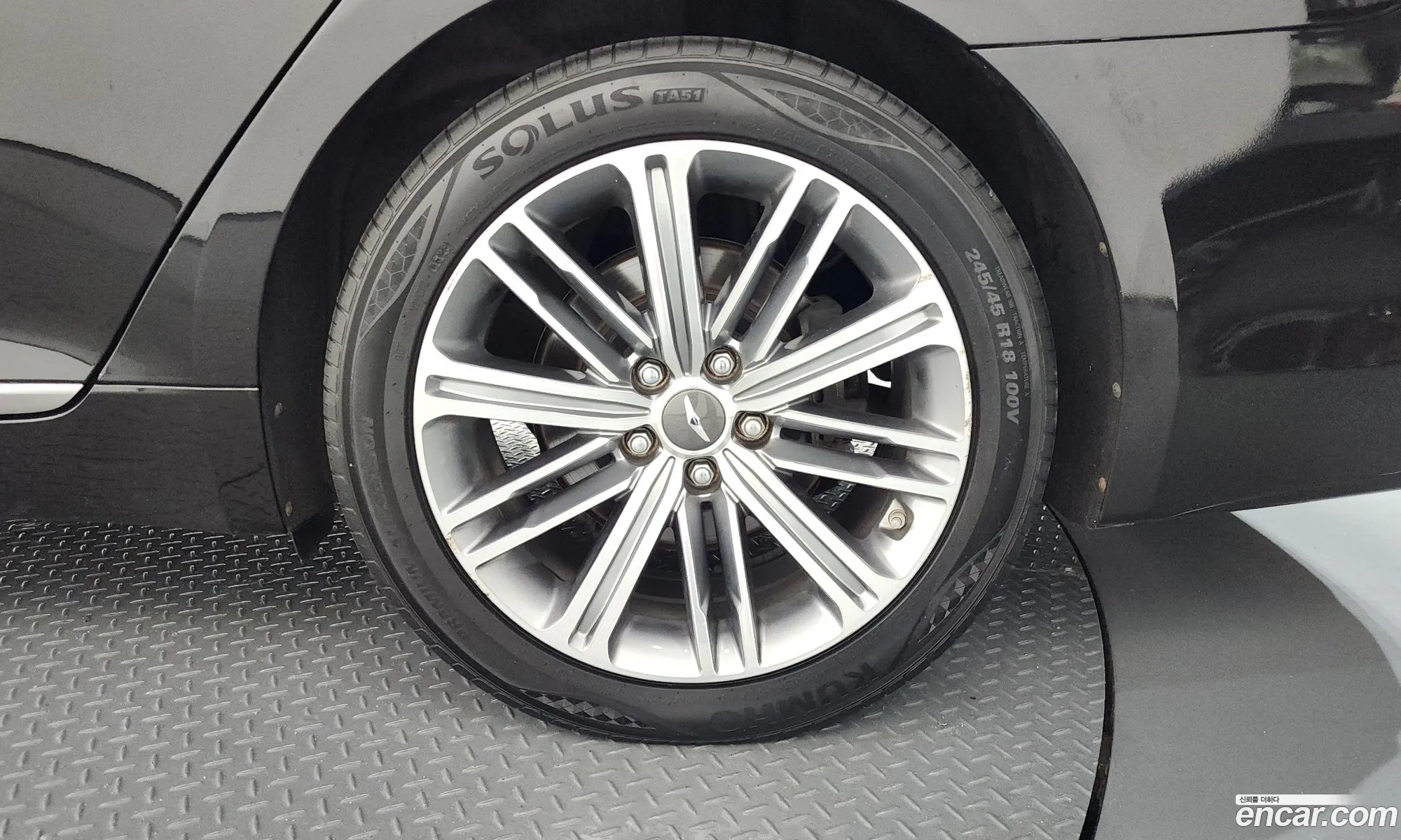 Genesis G80 2017 KMHGL41DDHU232806 — 23