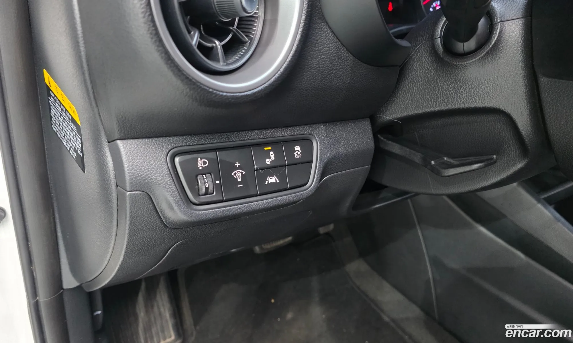 Kia K3 2020 KNAF241BEMA093627 — 8