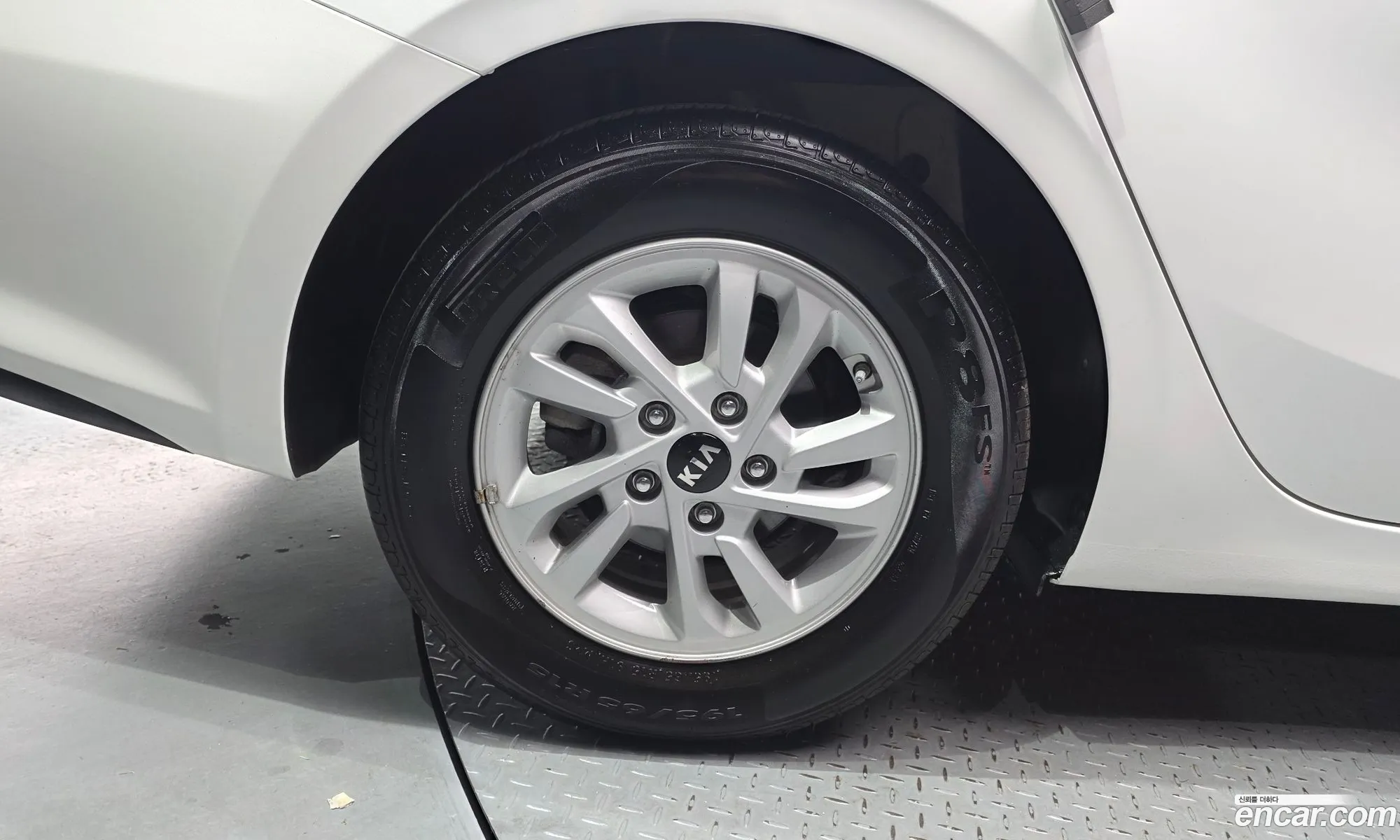 Kia K3 2020 KNAF241BEMA093627 — 7