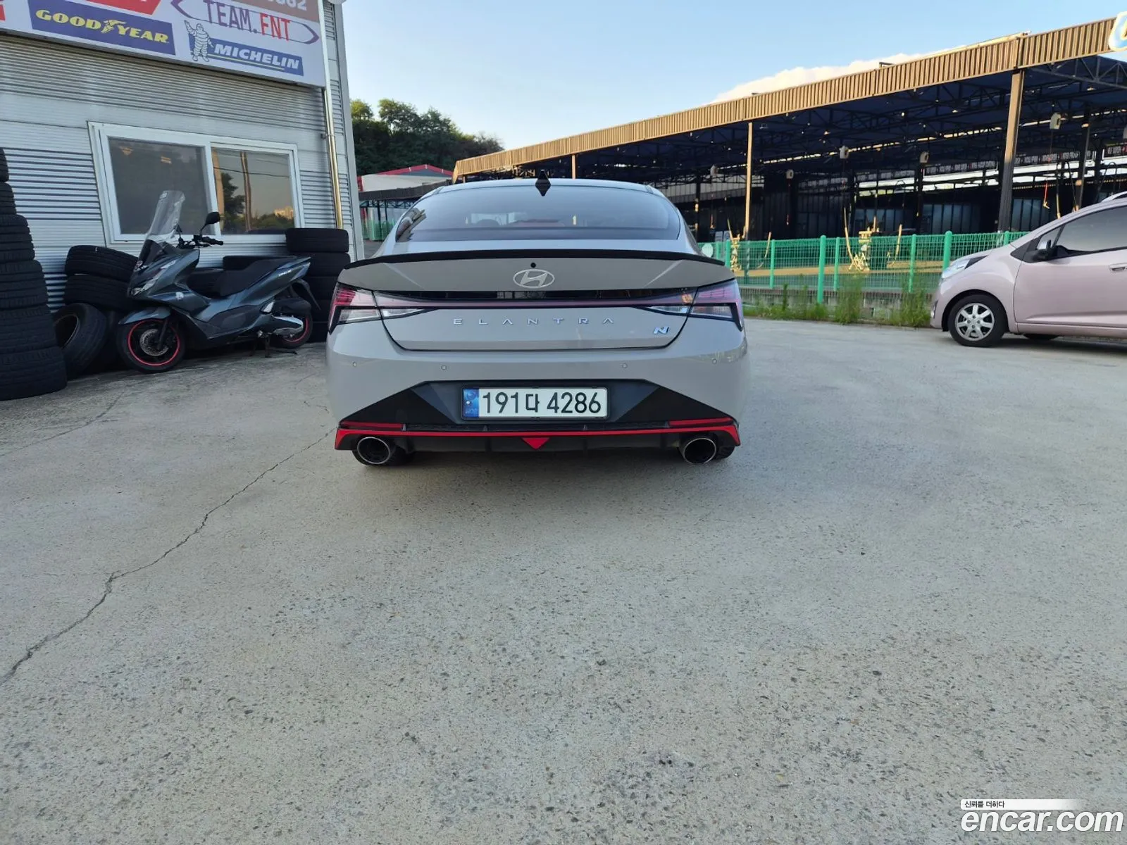 Hyundai Elantra 2022 — 4