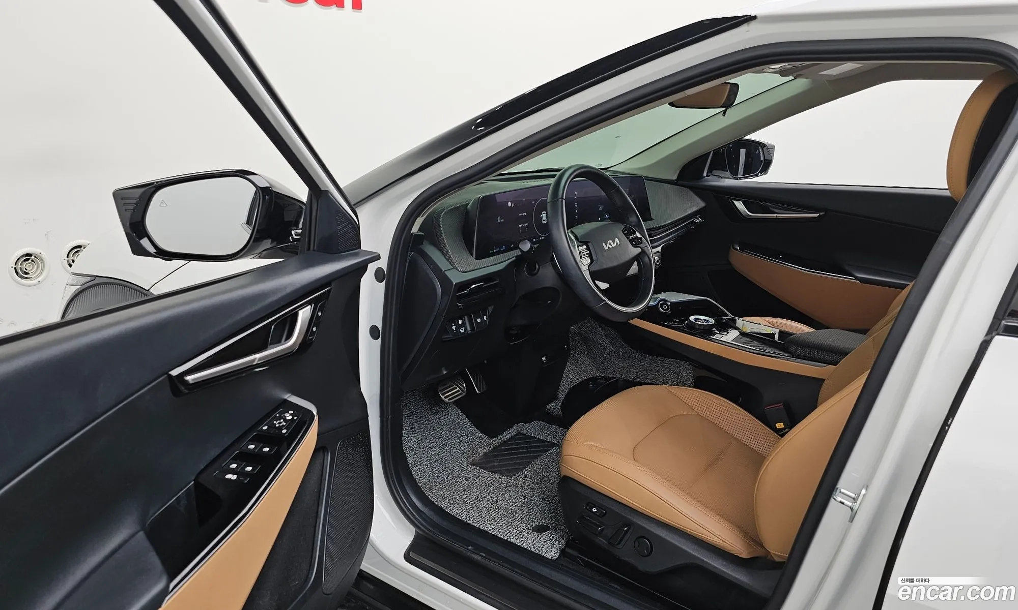 Kia EV6 2022 KNAC381CPNA089408 — 5