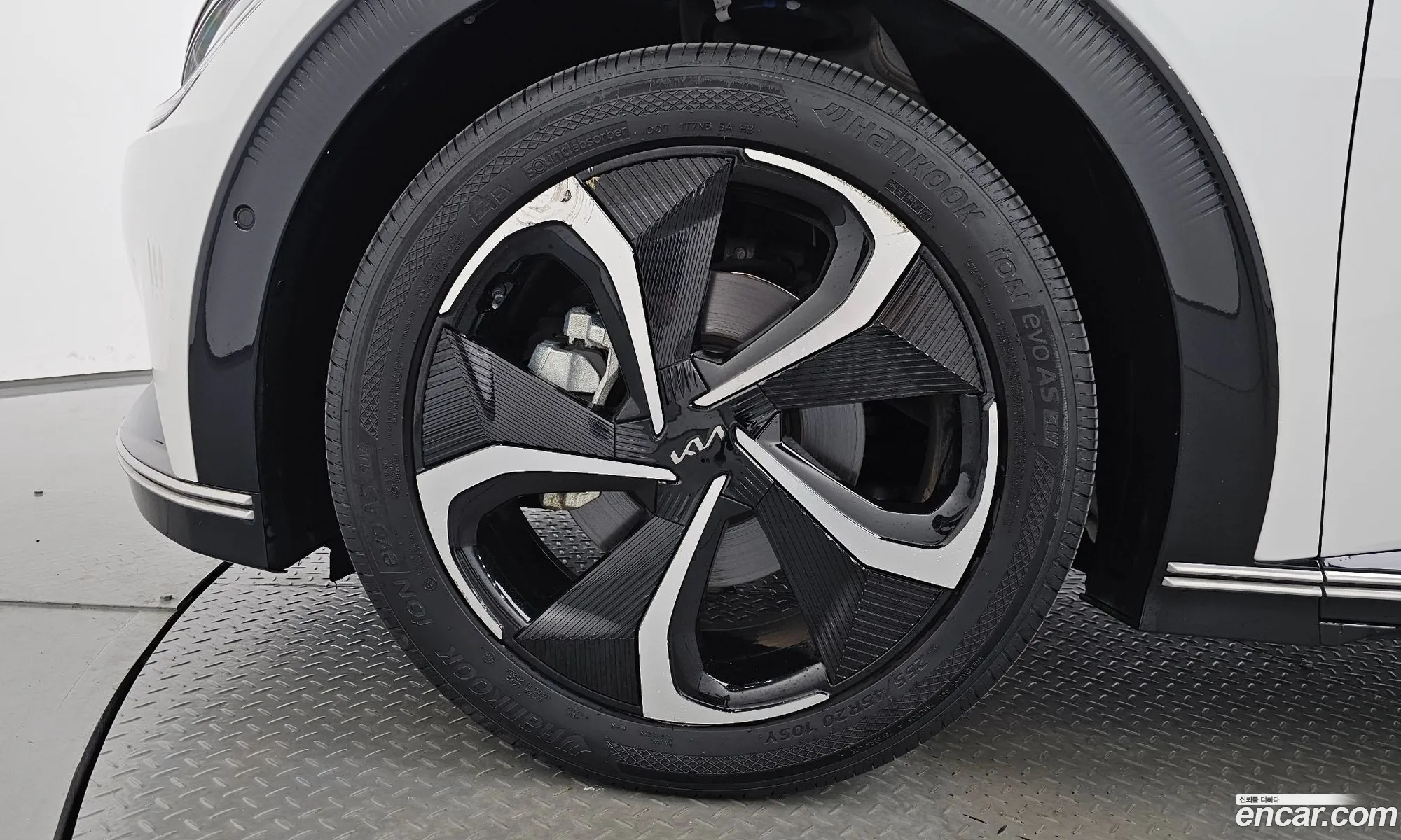 Kia EV6 2022 KNAC381CPNA089408 — 9