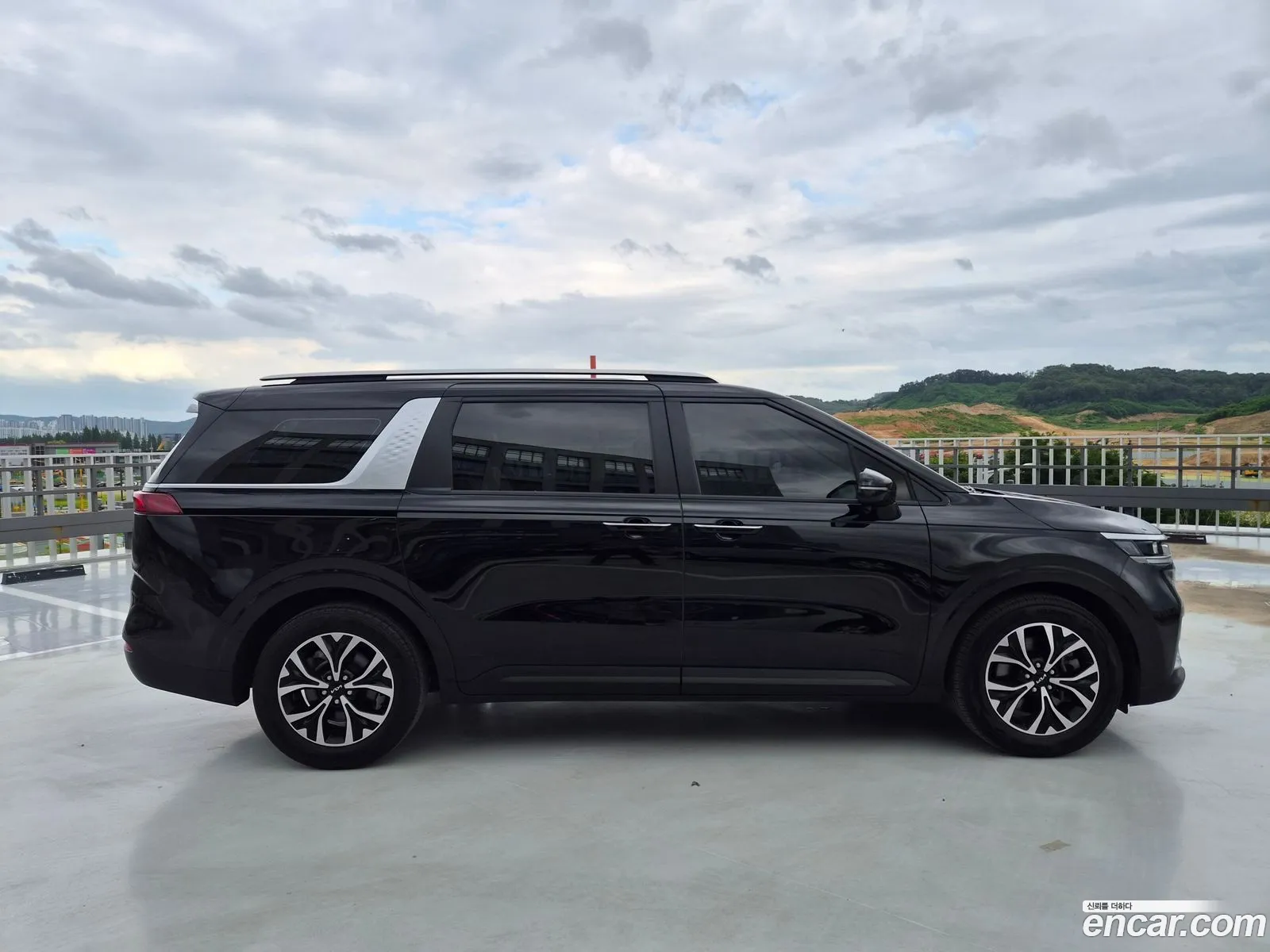 Kia Carnival 2023 — 13