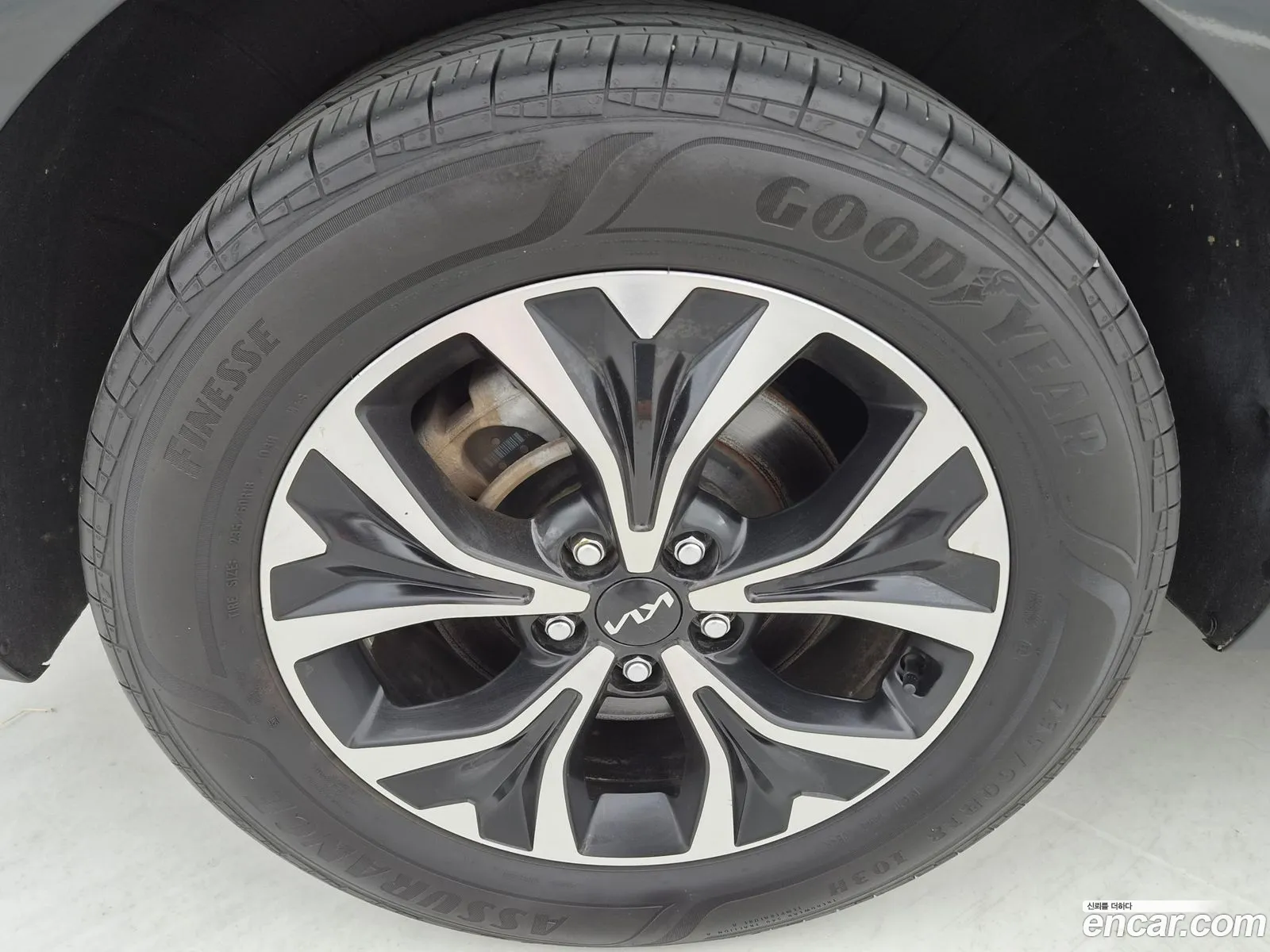 Kia Carnival 2023 — 2