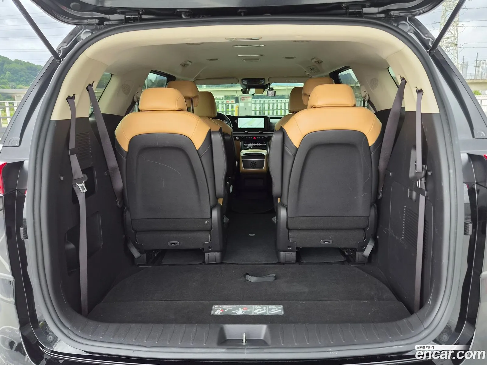 Kia Carnival 2023 — 3