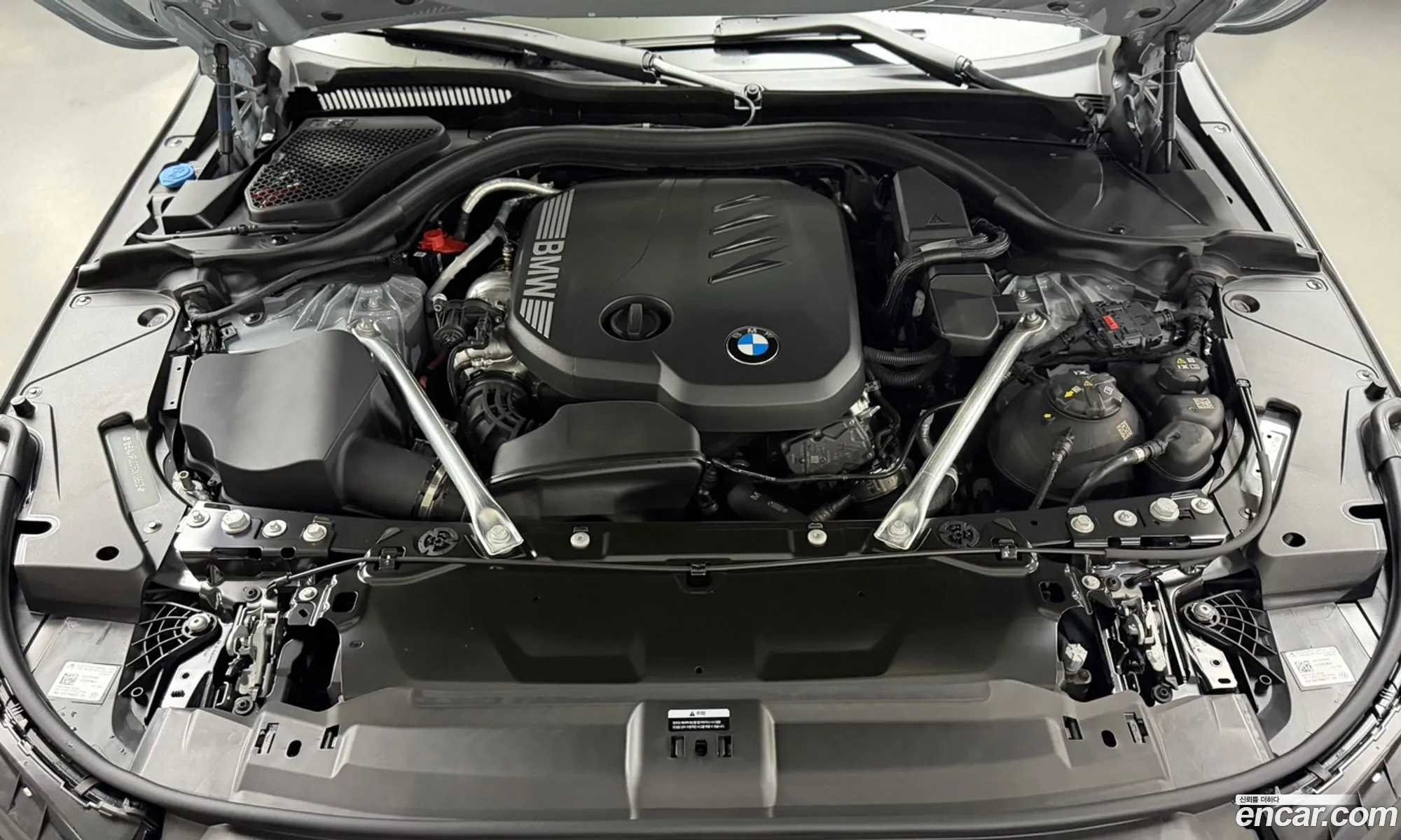 BMW 5 Series 2025 — 12
