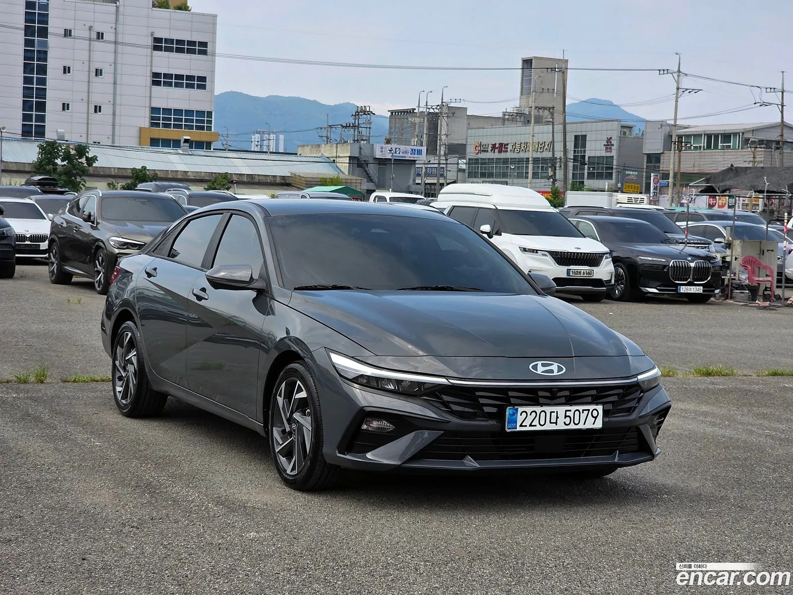 Hyundai Elantra 2023 — 15
