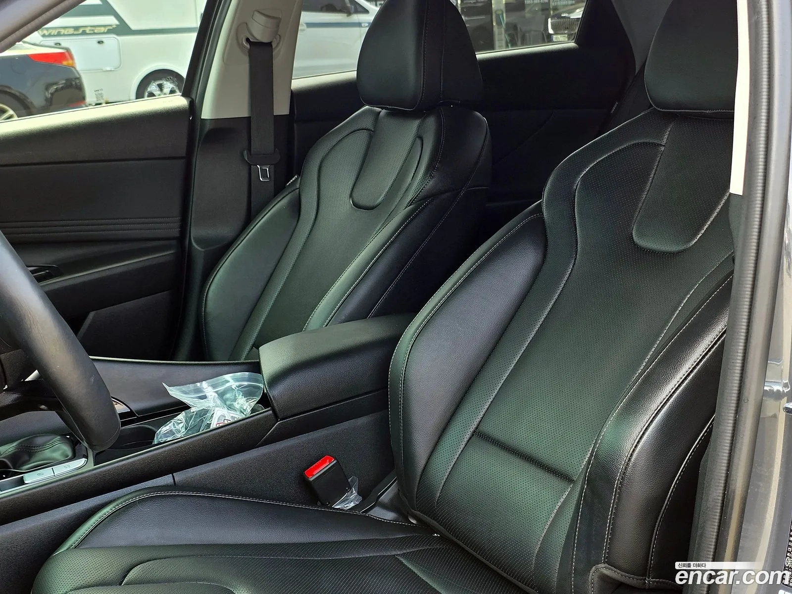 Hyundai Elantra 2023 — 9
