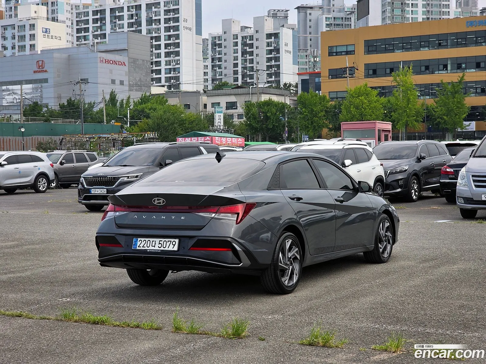 Hyundai Elantra 2023 — 8