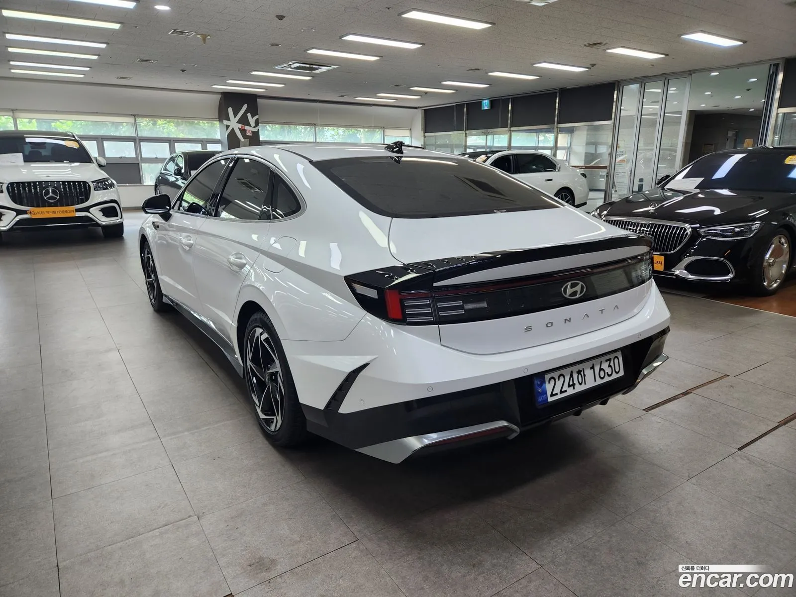 Hyundai Sonata the Edge Hybrid 2024 — 16
