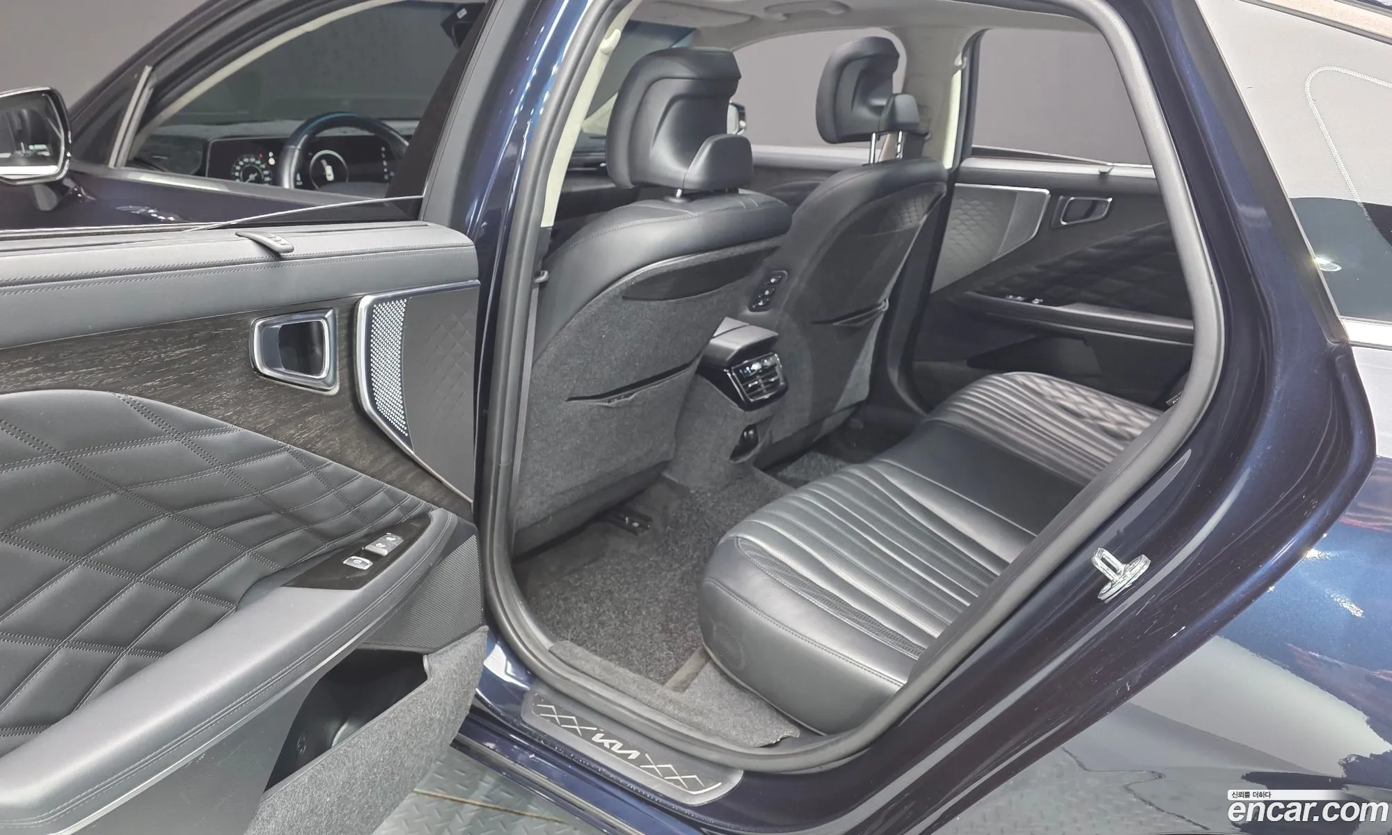 Kia K8 2021 — 8
