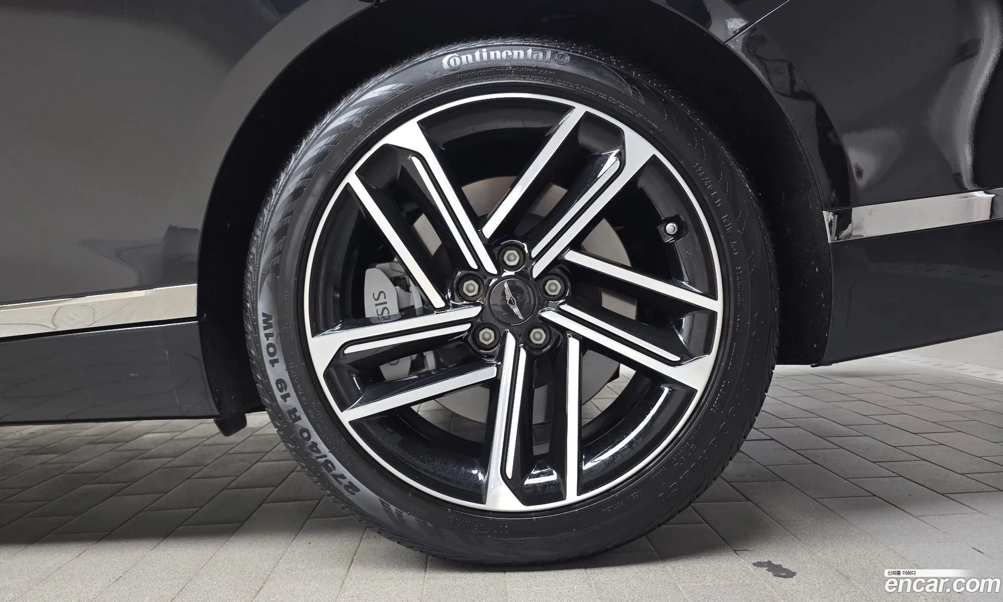 Genesis G80 2025 KMTGB41CDTU303344 — 18