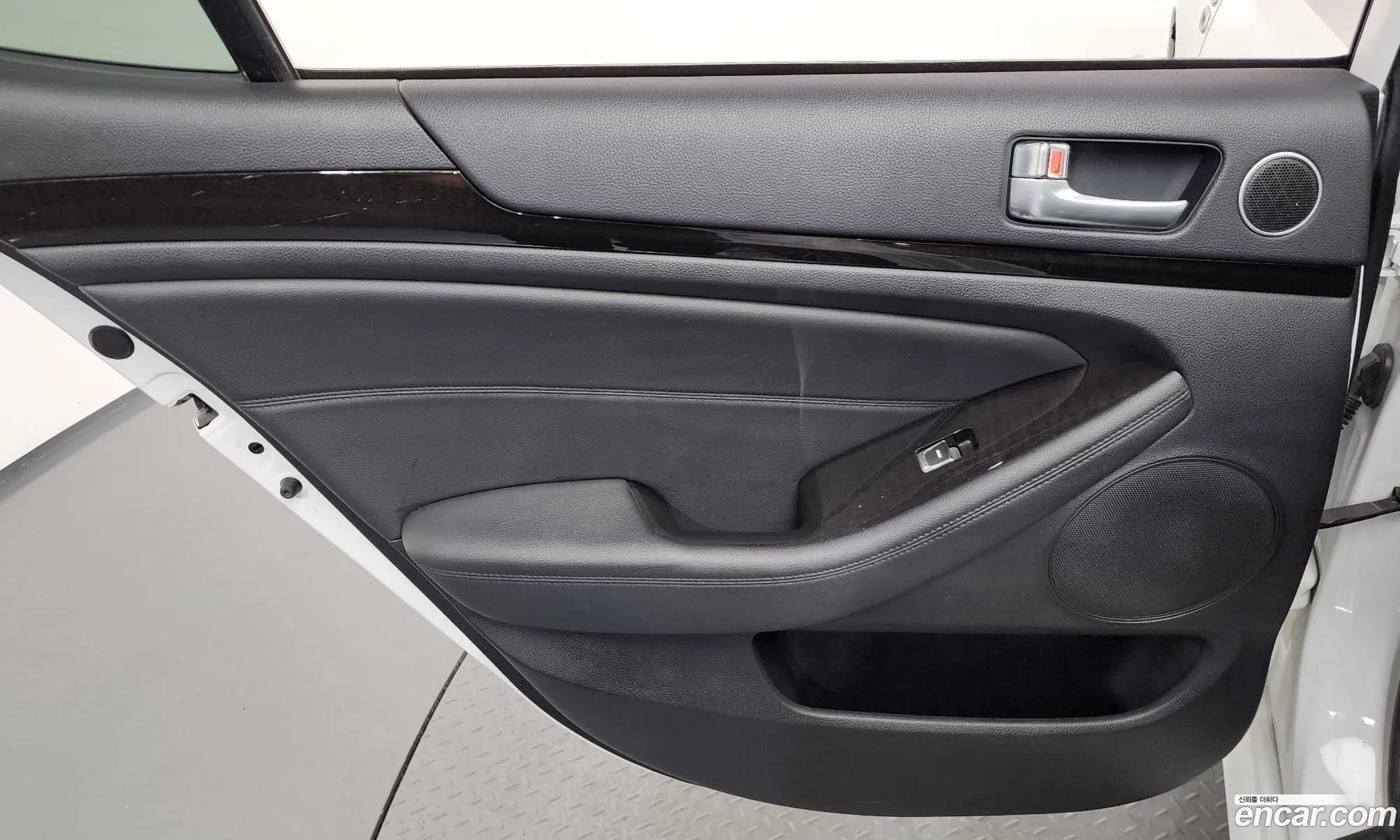Kia K7 2013 KNALM416BDA112708 — 16