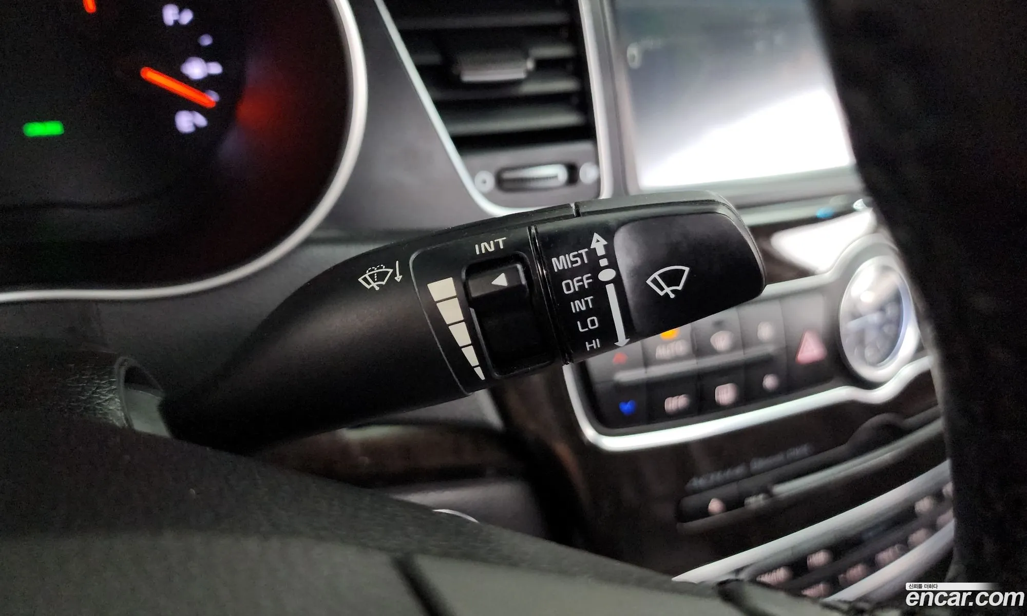 Kia K7 2013 KNALM416BDA112708 — 6