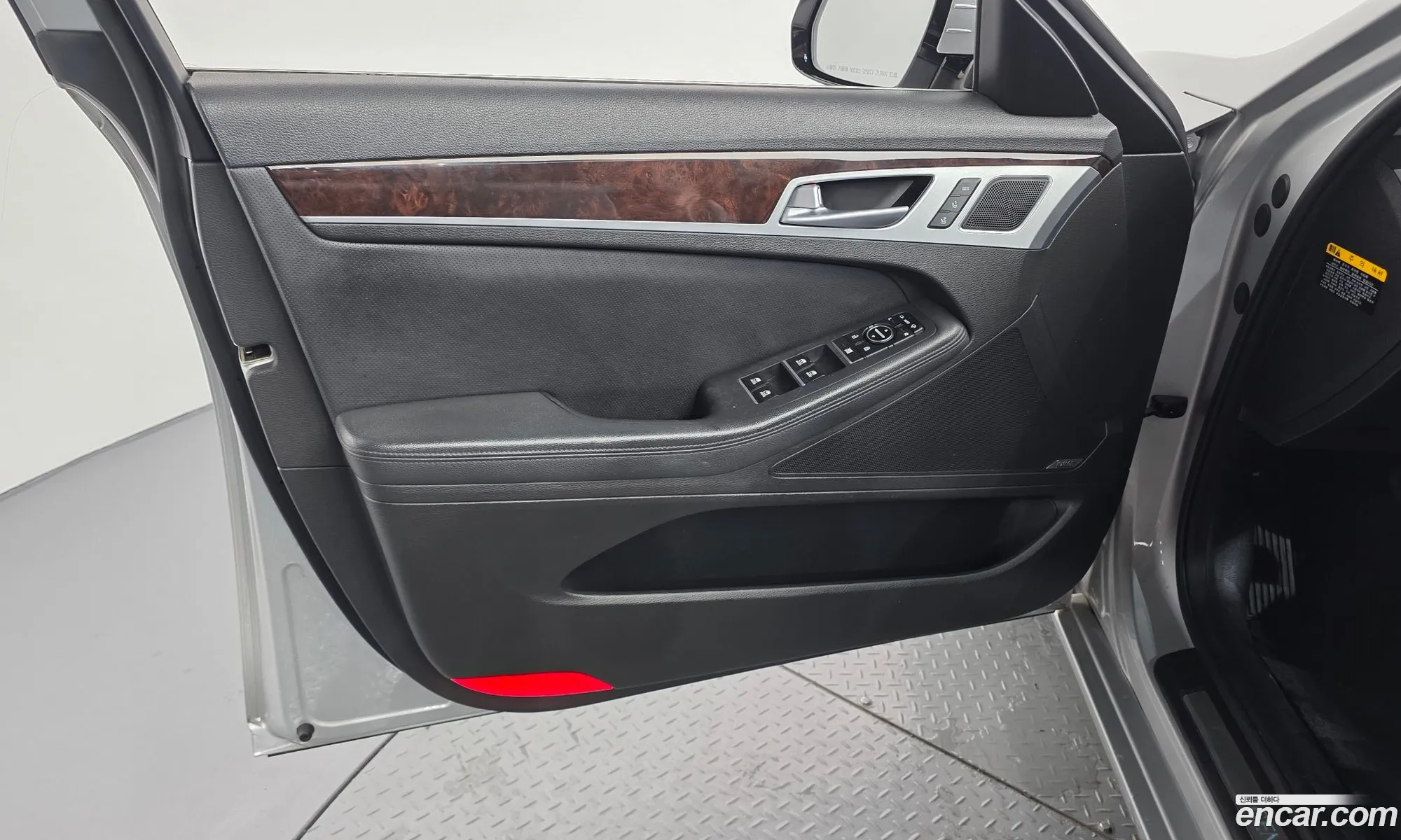Hyundai Genesis DH 2014 — 3