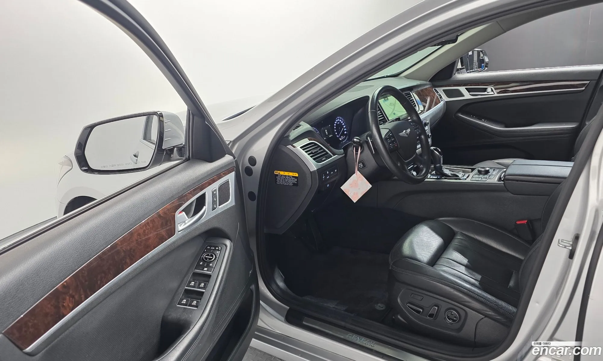 Hyundai Genesis DH 2014 — 28