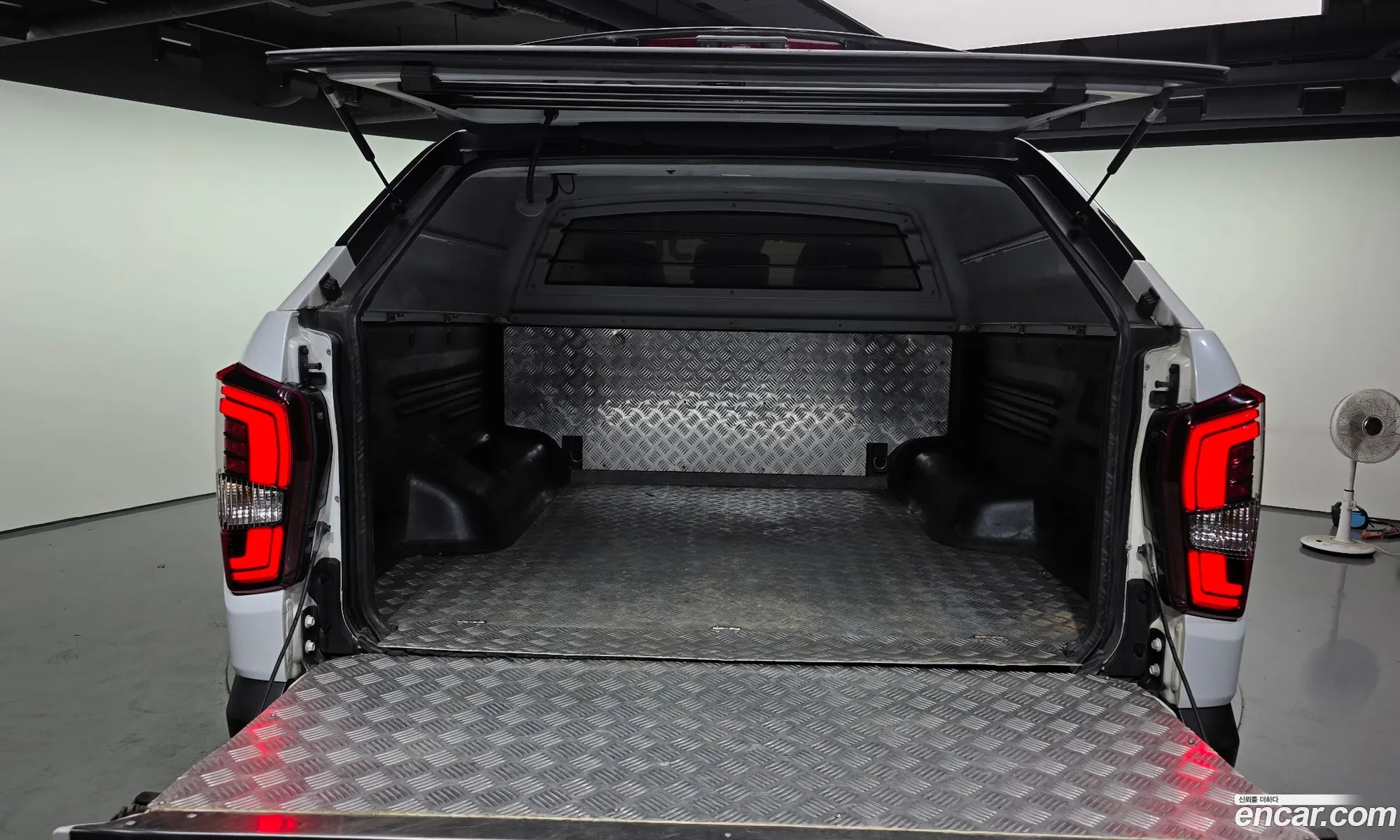 KG Mobility (SsangYong) Rexton Sports Khan 2019 — 17