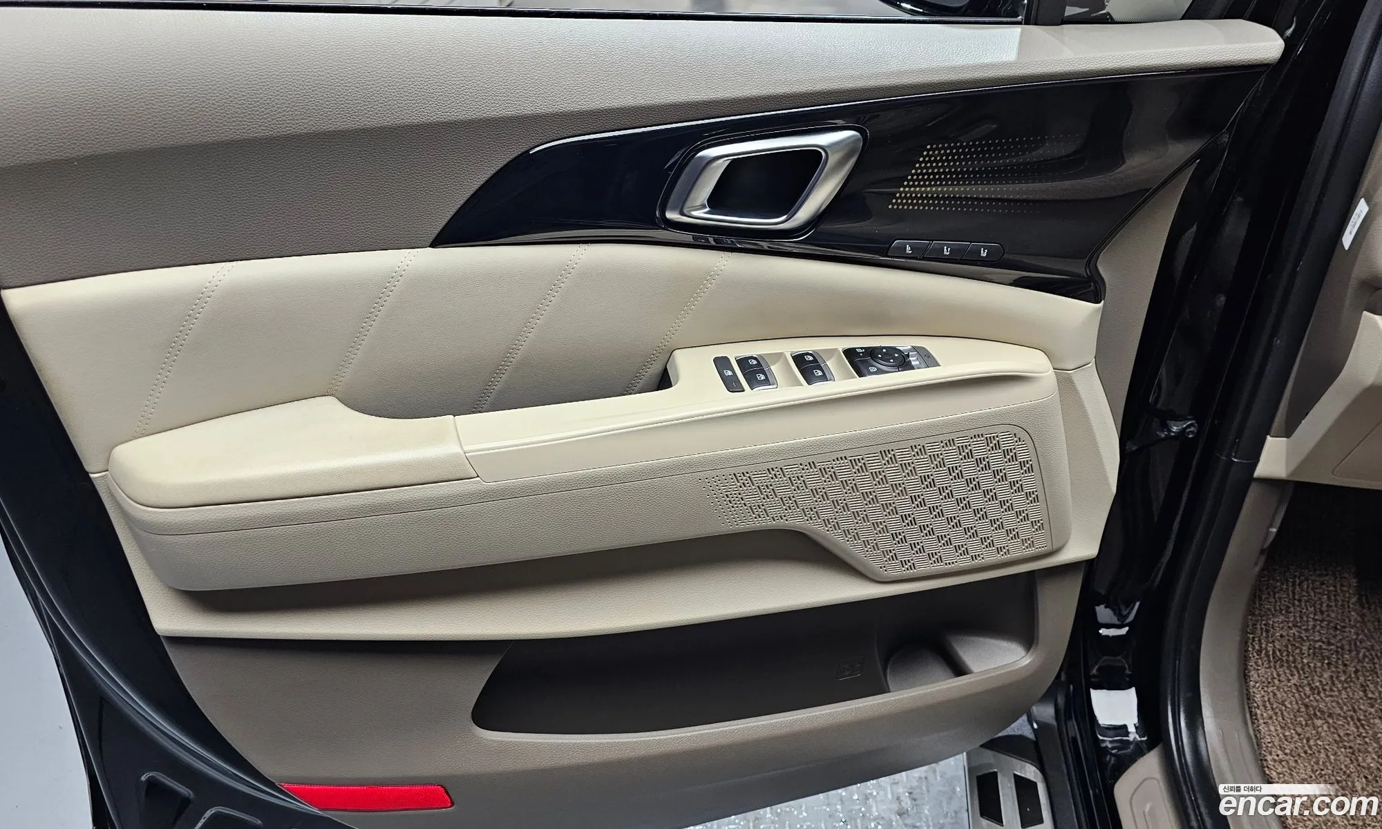 Kia Carnival 2025 KNANE81ABSS097197 — 27
