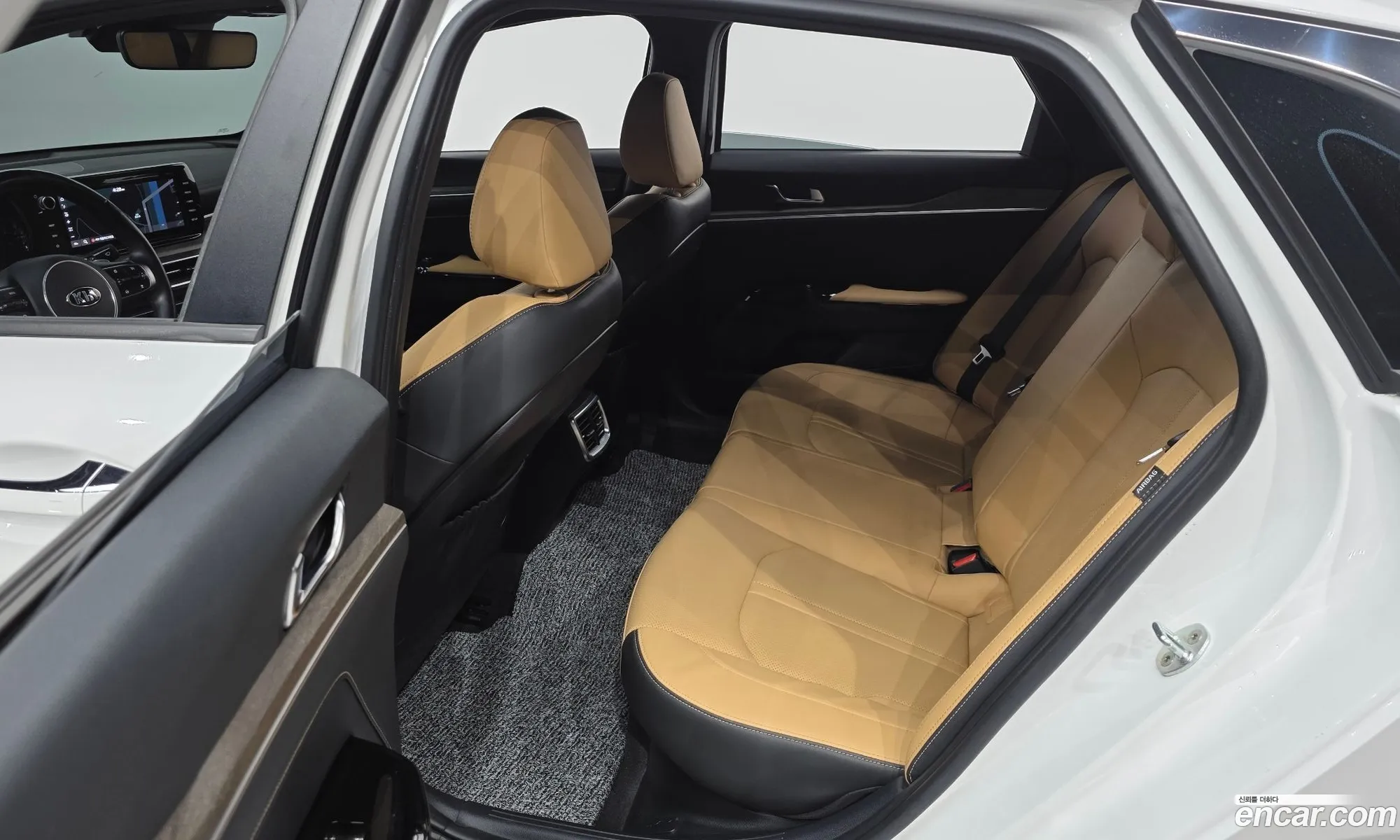 Kia K5 Hybrid 2020 — 17