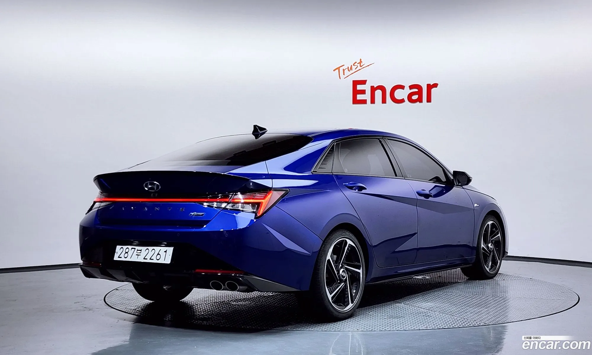 Hyundai Elantra 2021 — 24