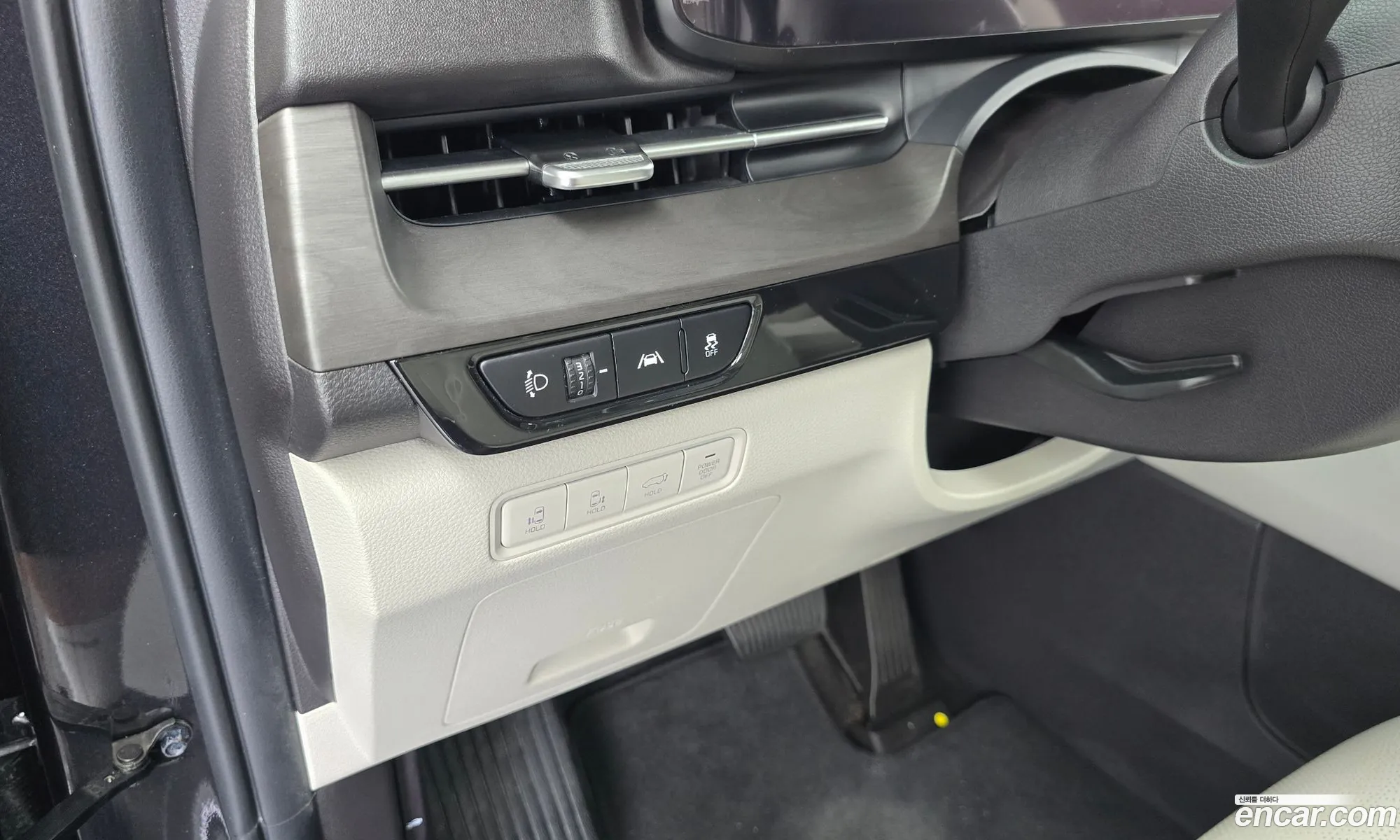 Kia Carnival 2021 KNANC81BBMS093242 — 12