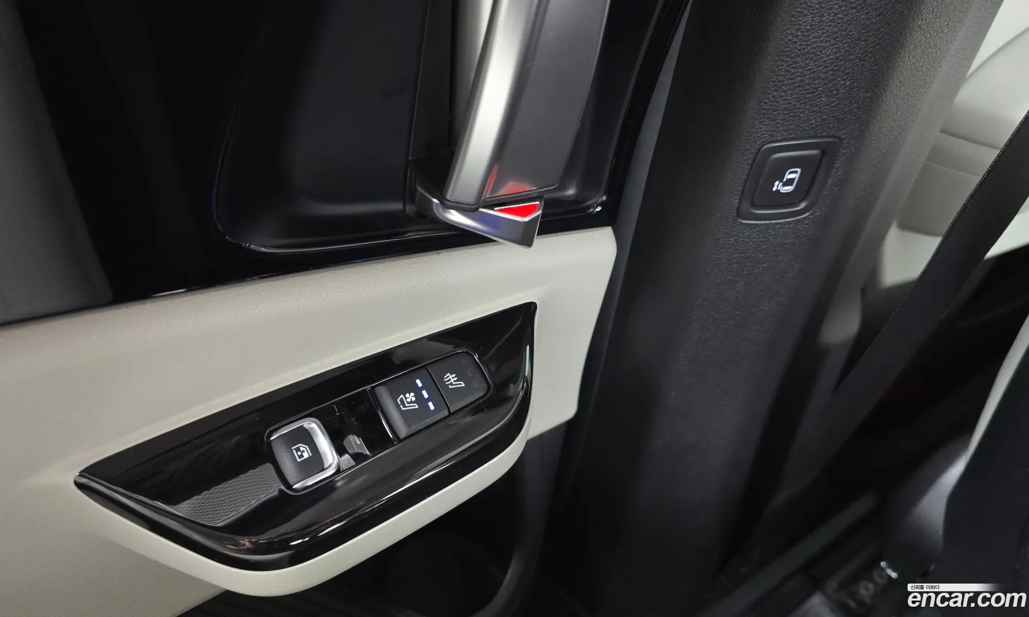 Kia Carnival 2021 KNANC81BBMS093242 — 4