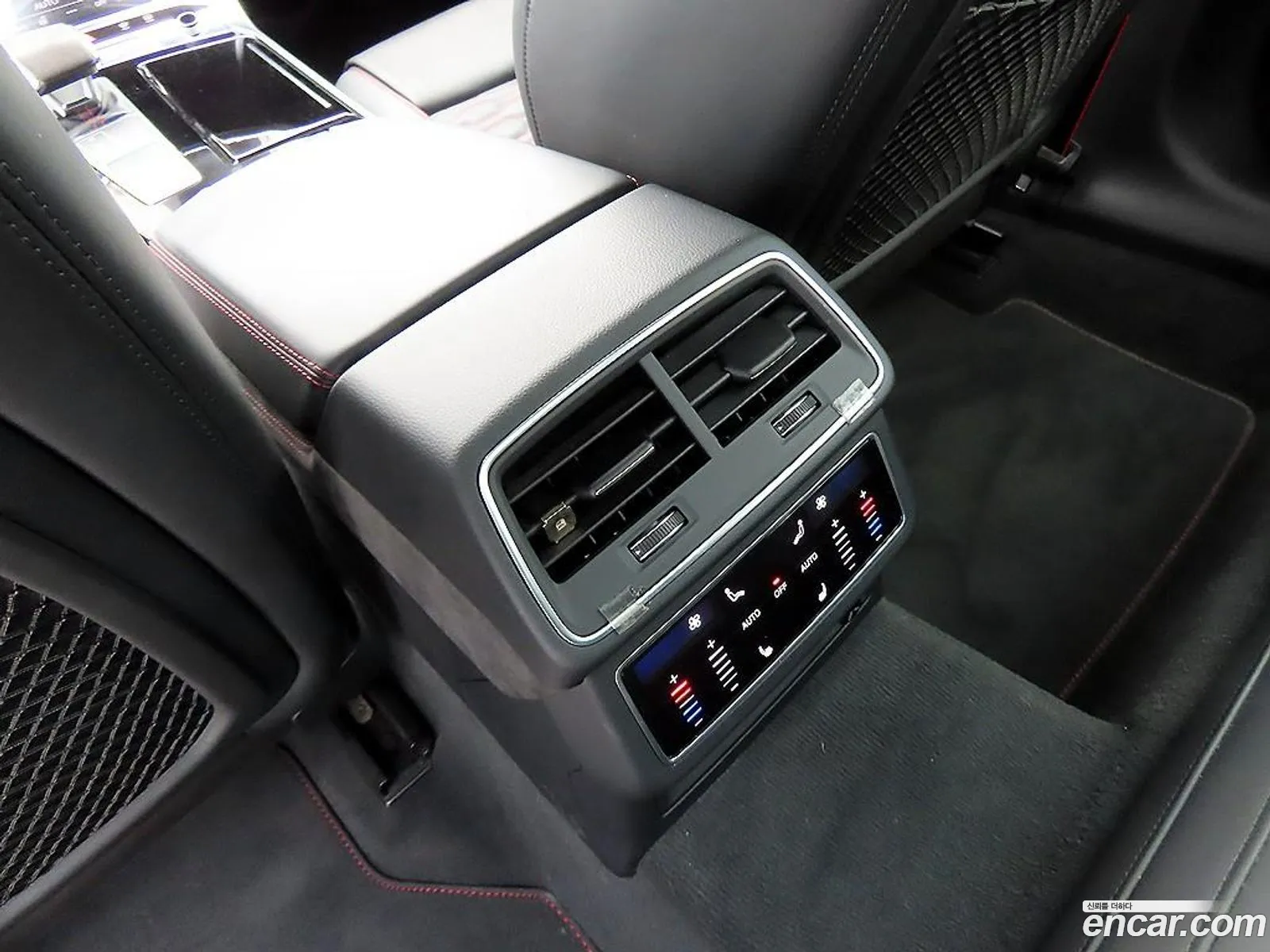 Audi RS6 2021 — 8
