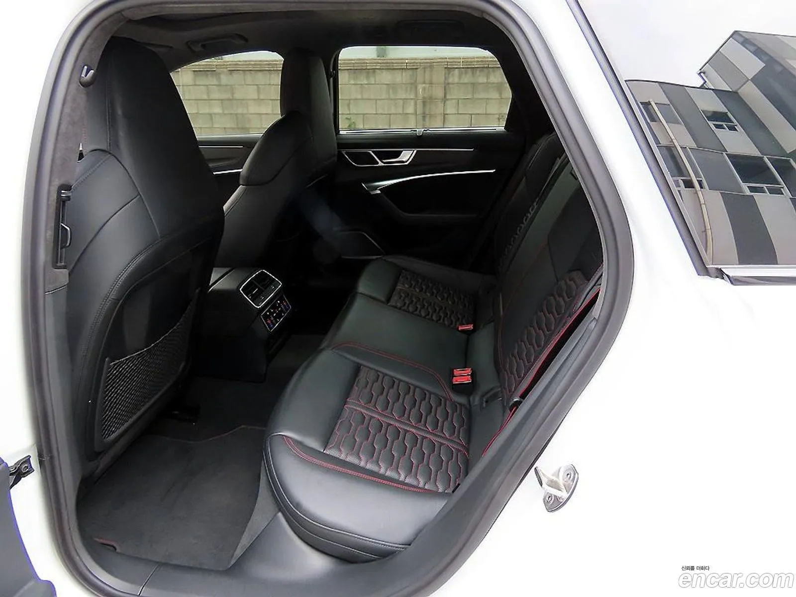 Audi RS6 2021 — 19