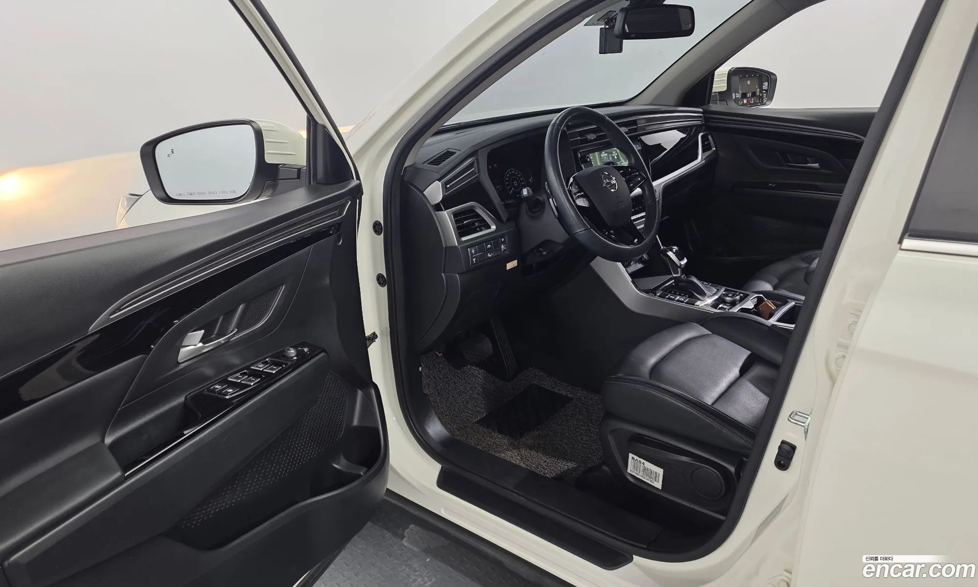 KG Mobility (SsangYong) Beautiful Korando 2021 — 24