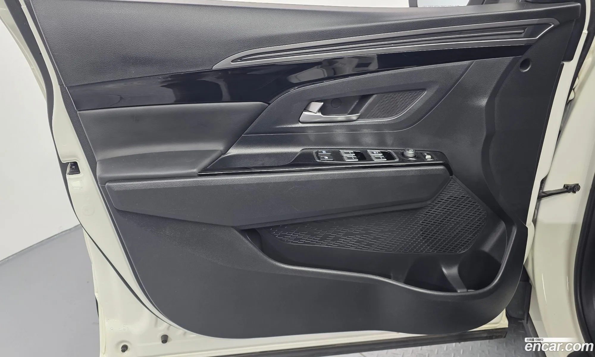 KG Mobility (SsangYong) Beautiful Korando 2021 — 19