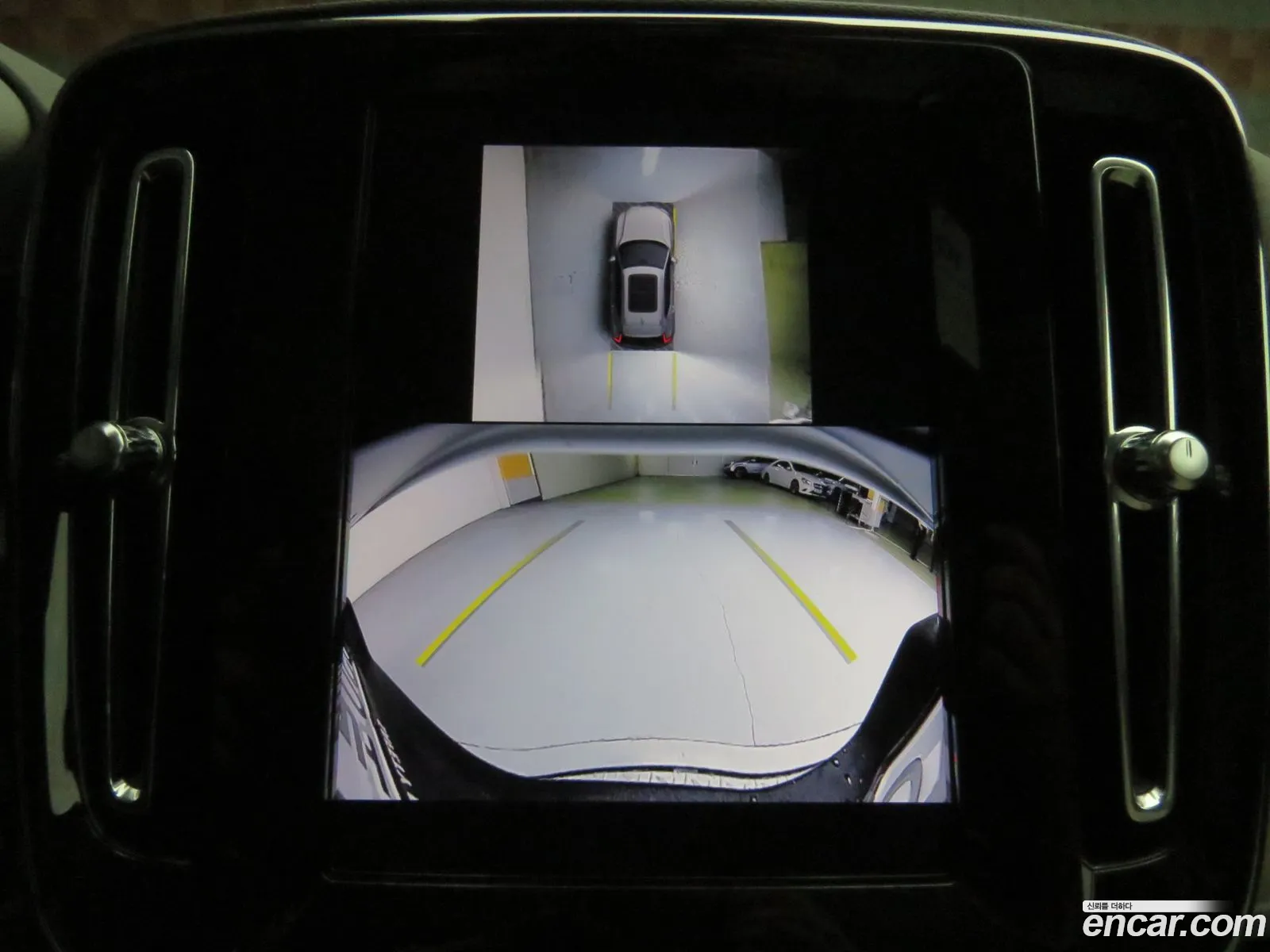 Volvo XC40 2025 — 12