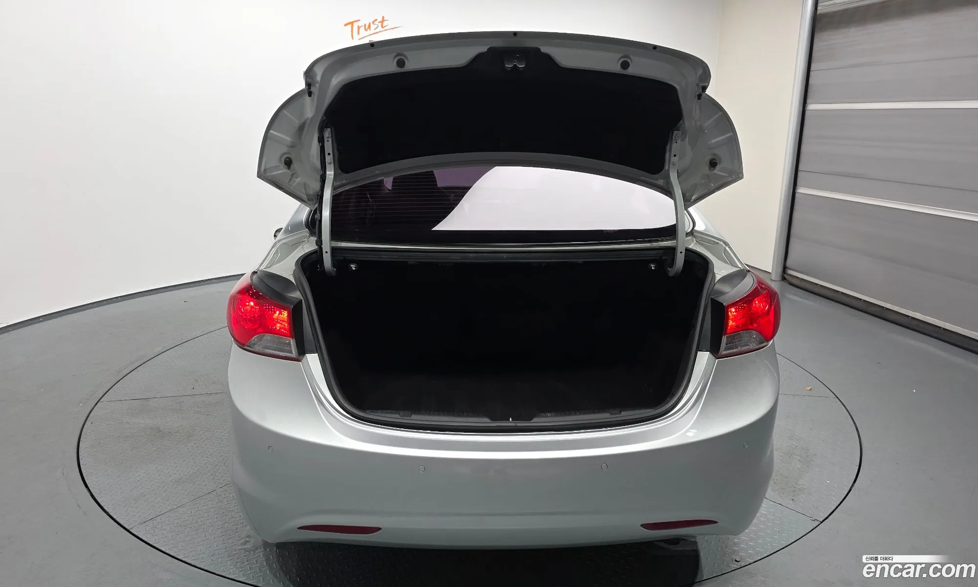 Hyundai Elantra MD 2011 — 18