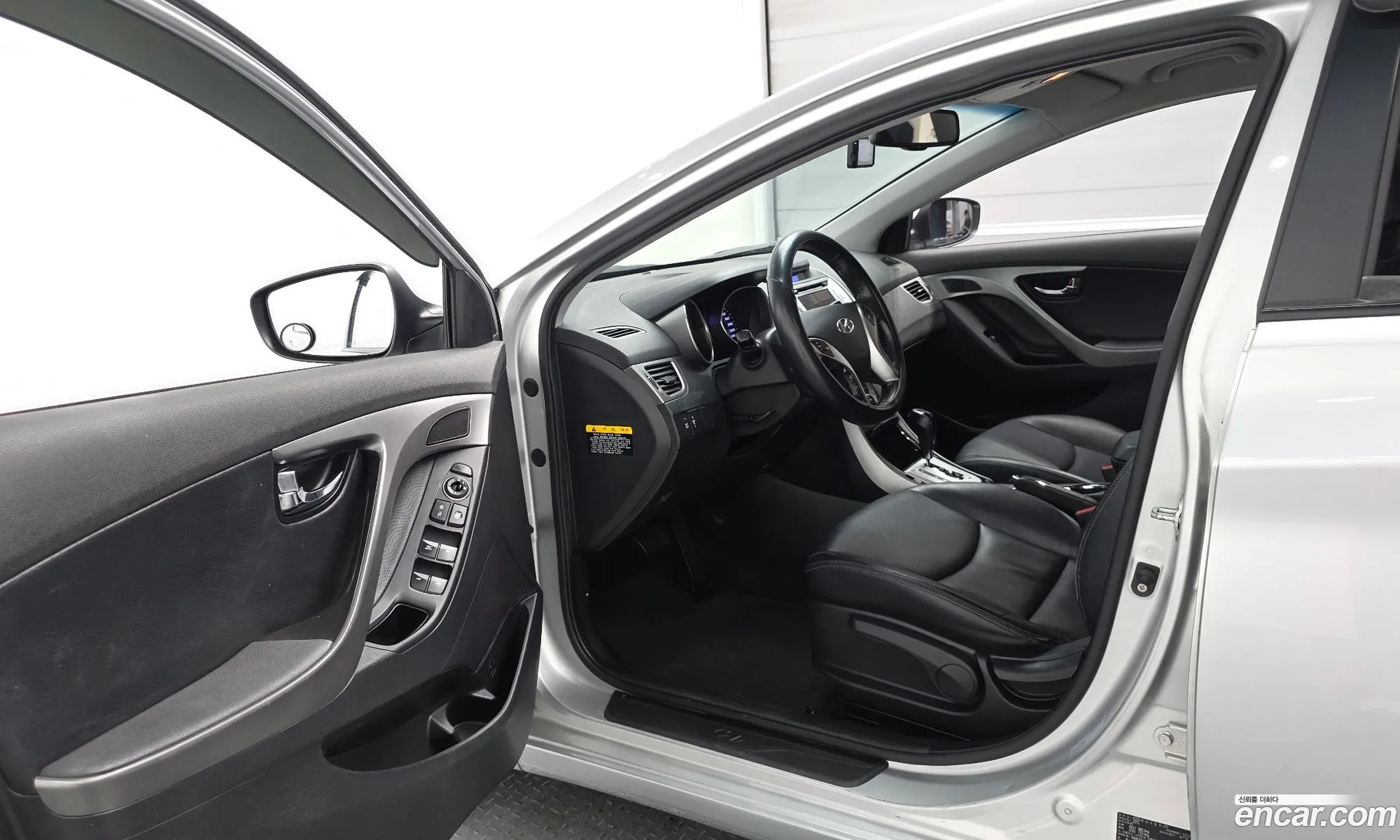 Hyundai Elantra MD 2011 — 15