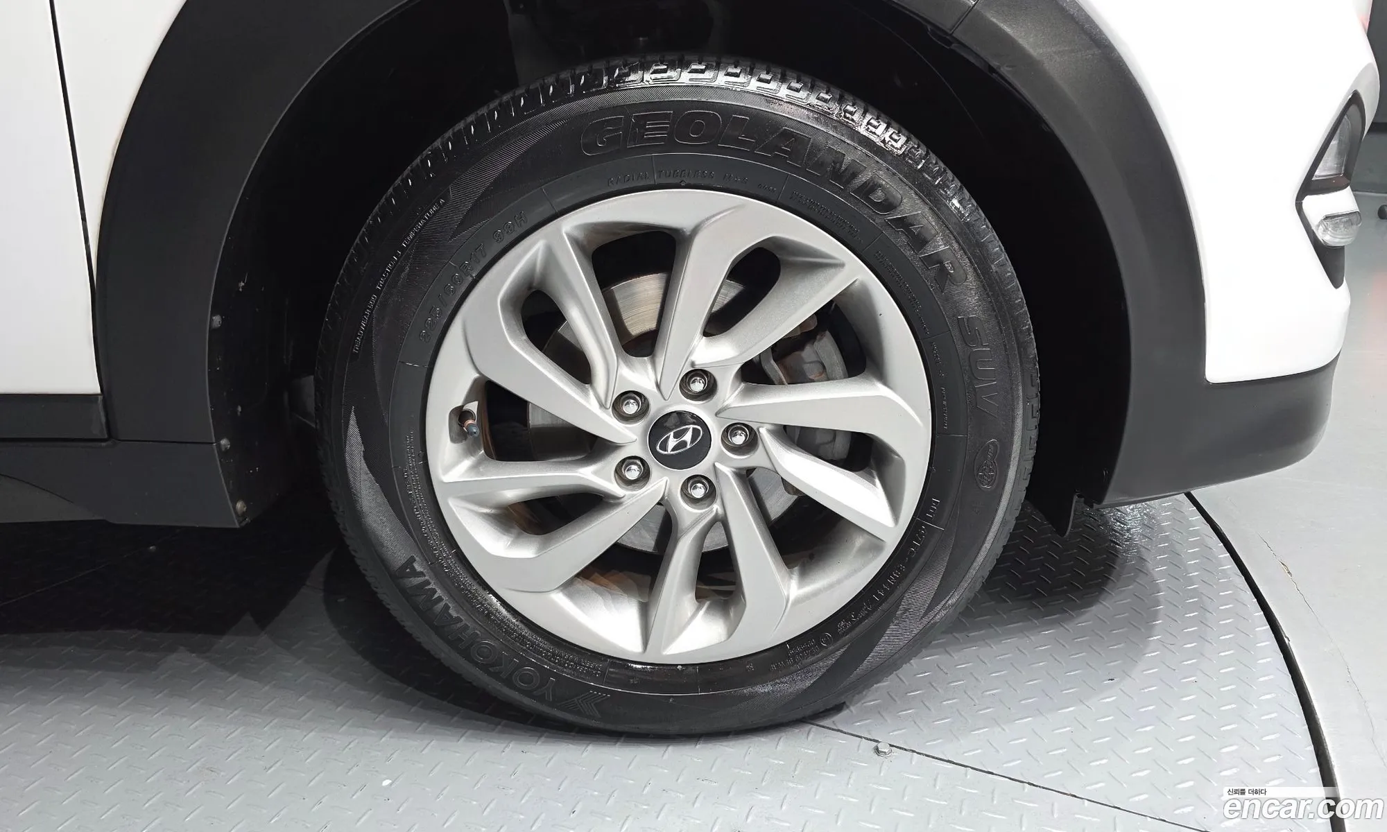 Hyundai Tucson 2015 — 17
