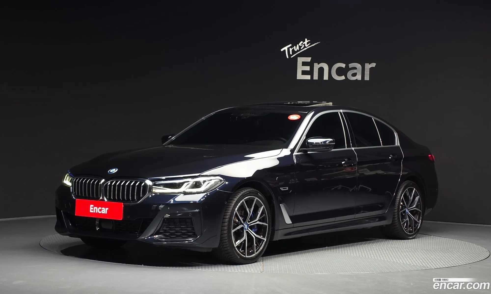 BMW 5 Series 2022 WBA51AG01NCK37243 — 4