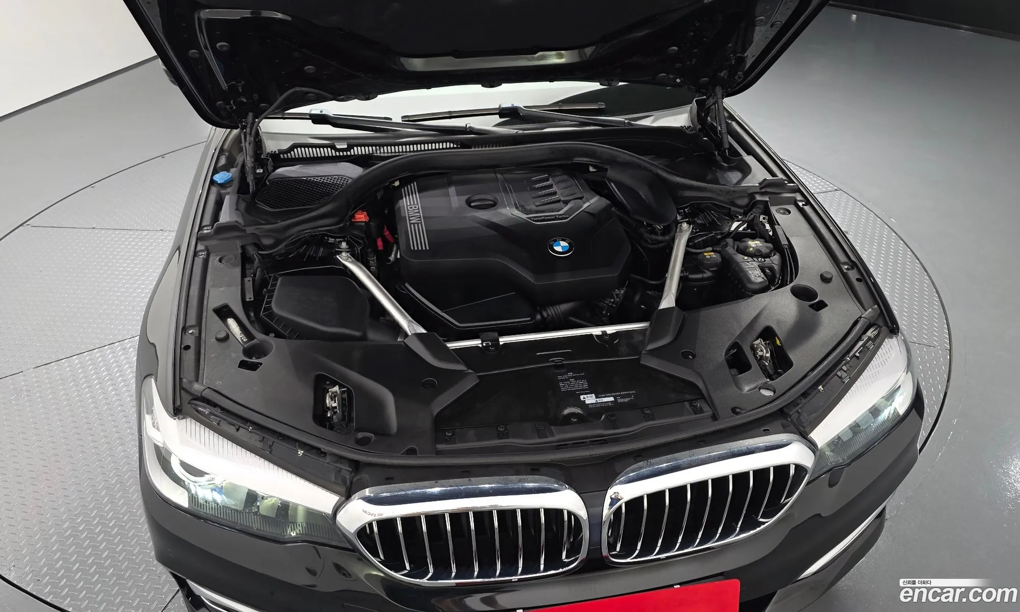BMW 5 Series 2020 — 12