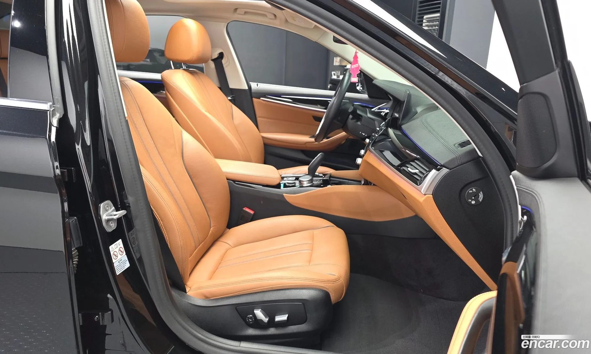 BMW 5 Series 2020 — 24