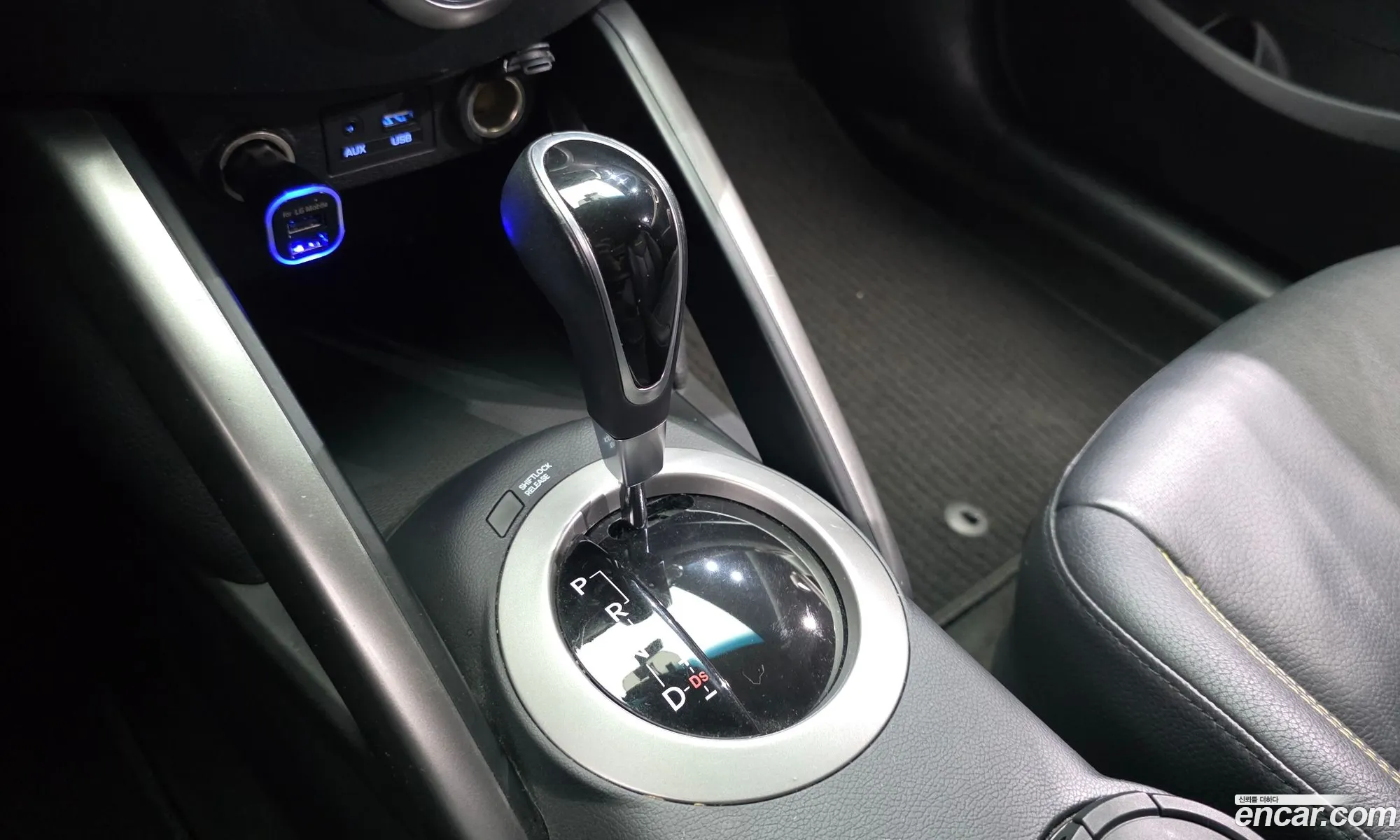 Hyundai Veloster 2017 KMHTC61DGHU324188 — 18