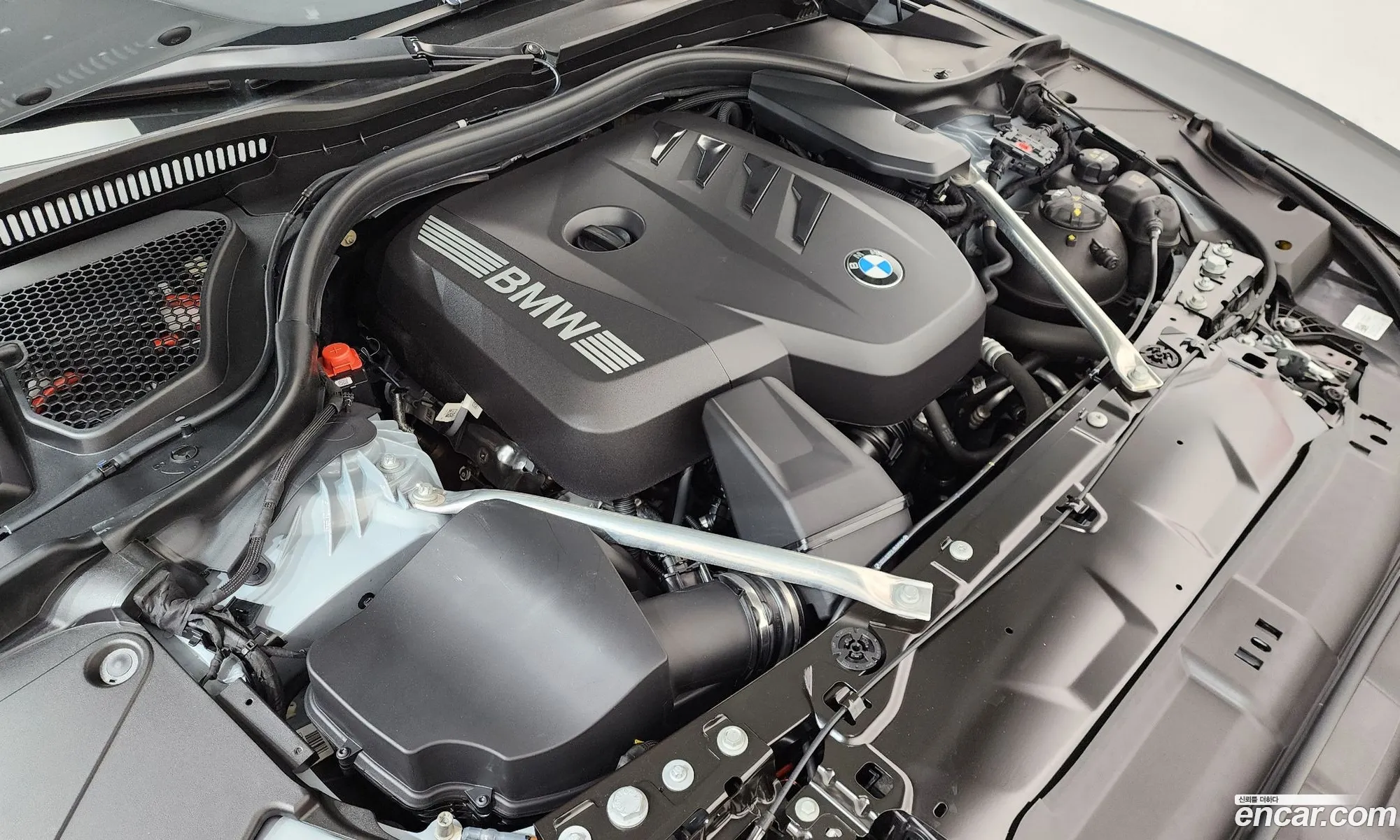 BMW 5 Series 2025 WBA21FJ02SCV18570 — 27