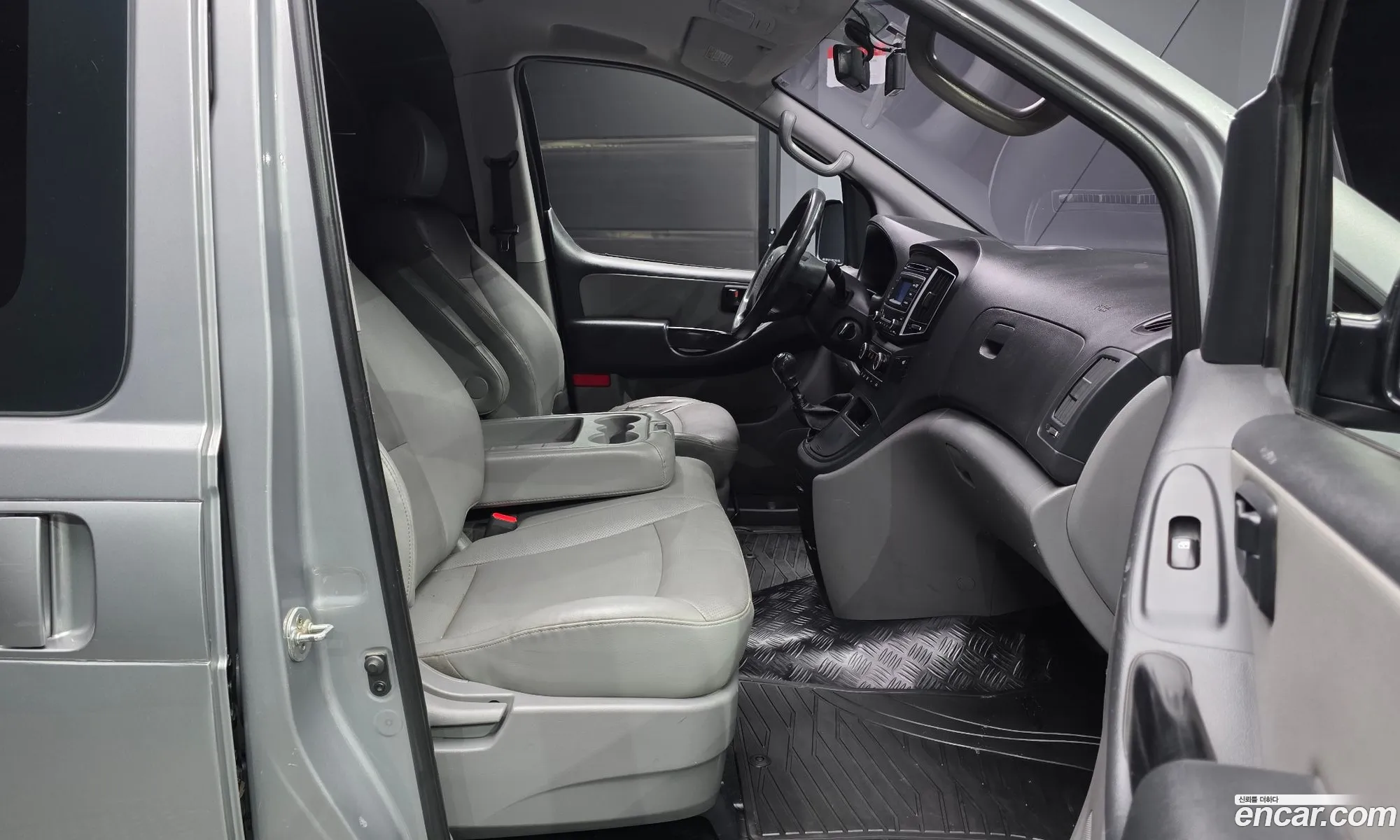 Hyundai Grand Starex 2017 — 9
