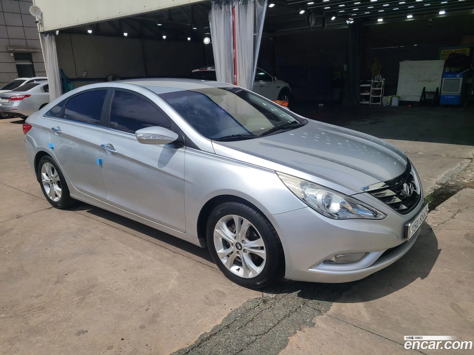 Hyundai YF Sonata 2010 — 9