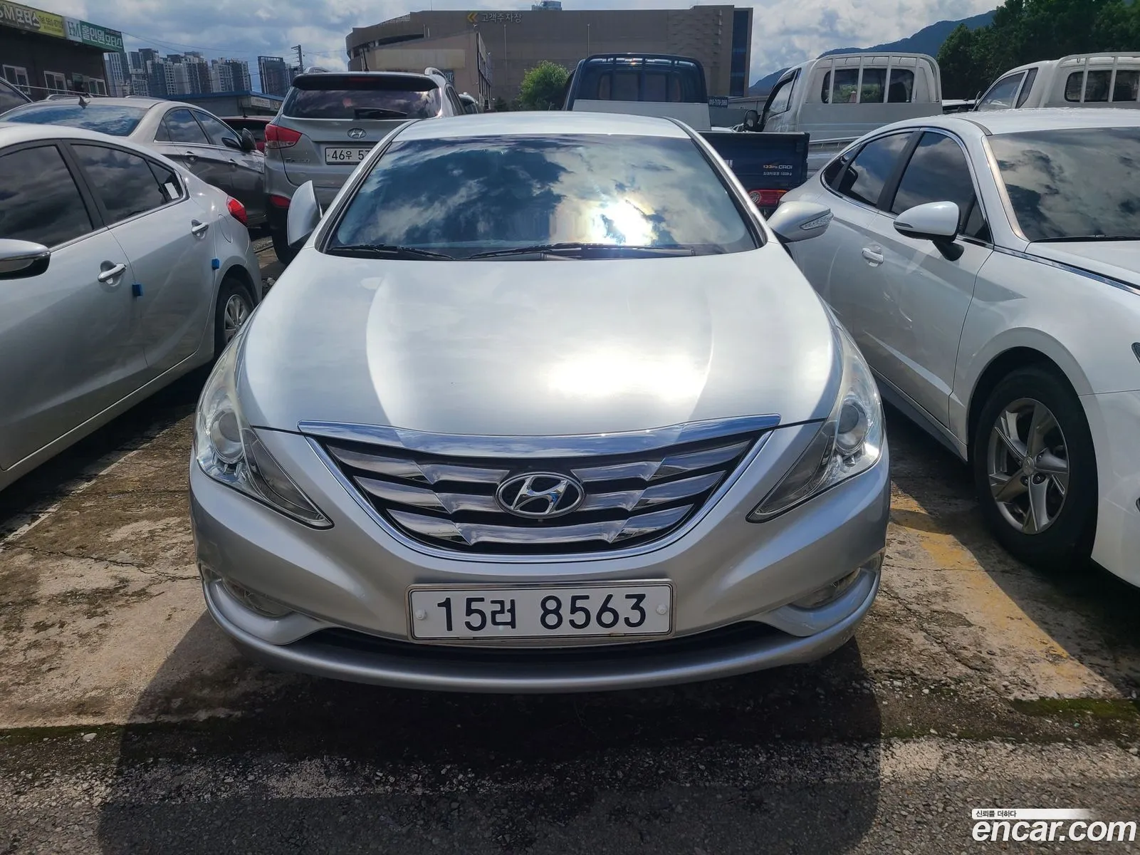 Hyundai YF Sonata
