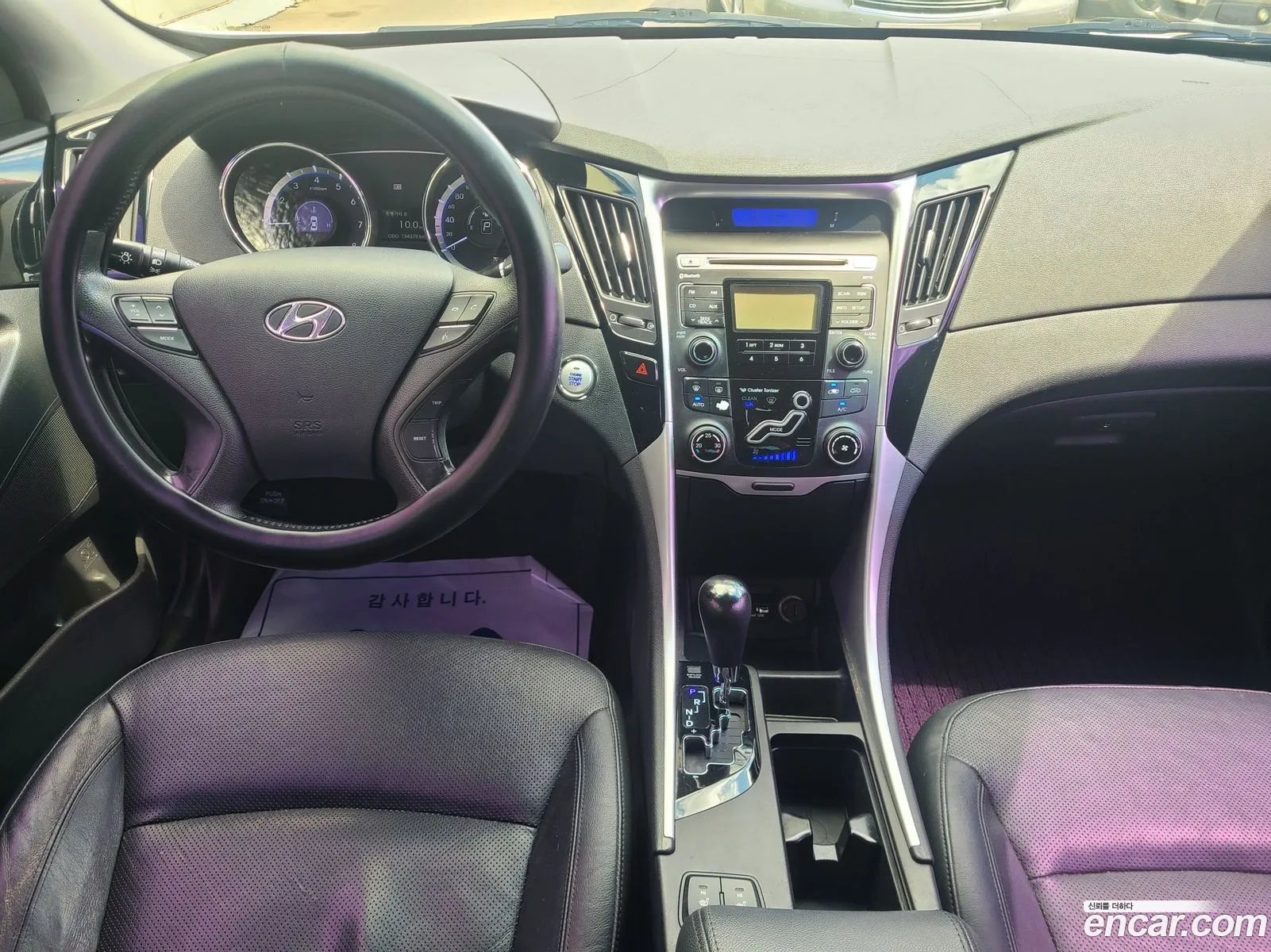 Hyundai YF Sonata 2010 — 17