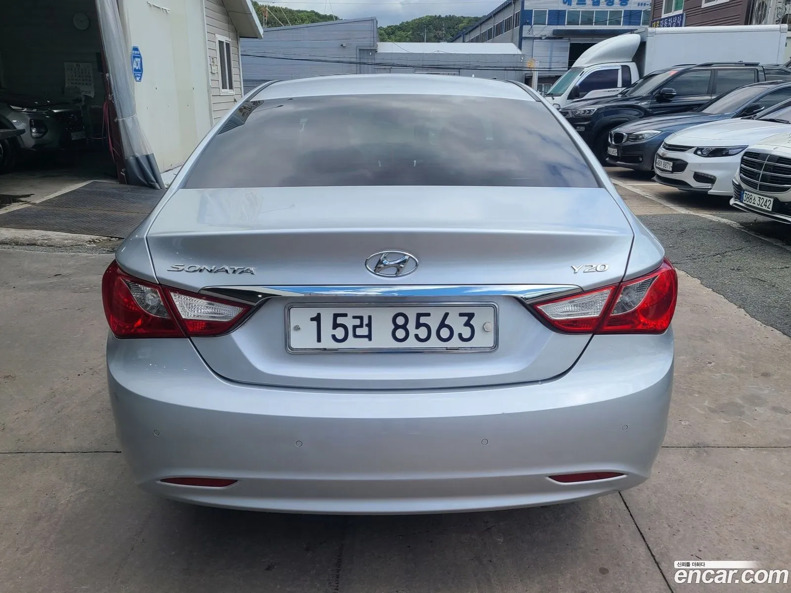 Hyundai YF Sonata 2010 — 3