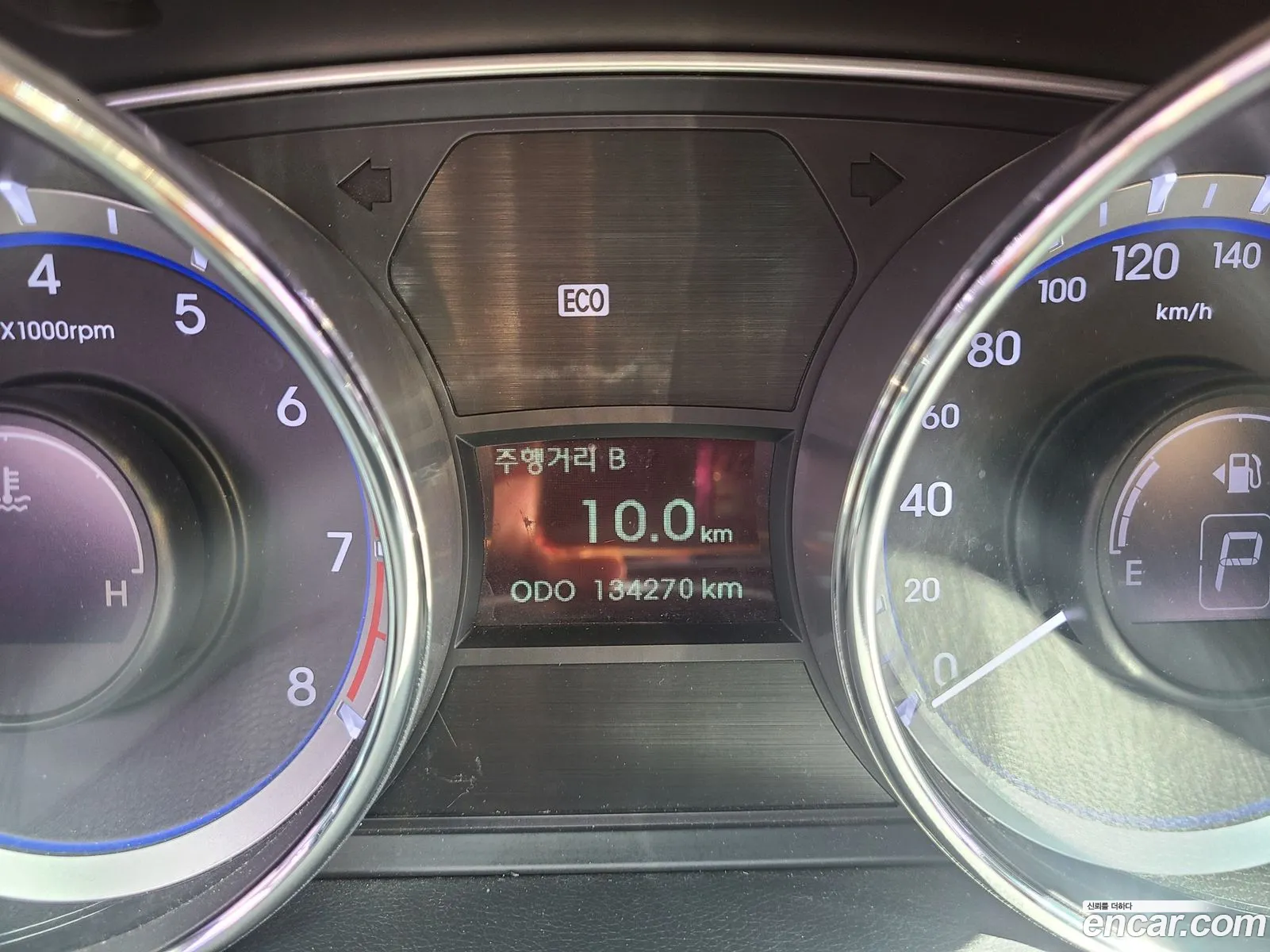 Hyundai YF Sonata 2010 — 7