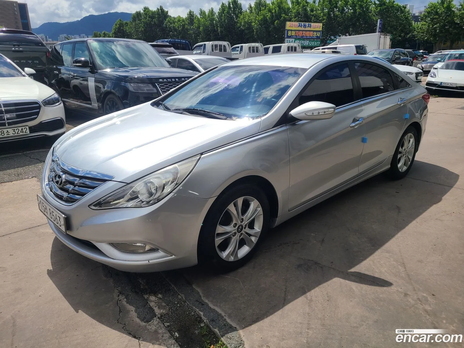 Hyundai YF Sonata 2010 — 15