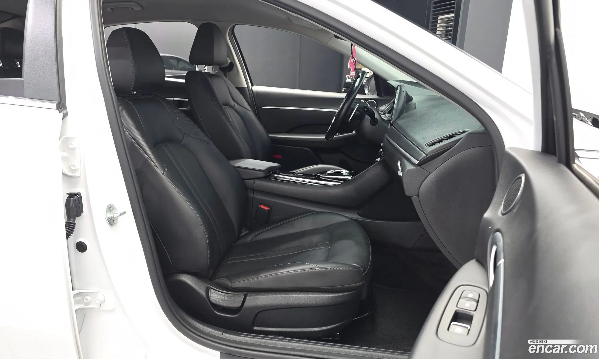 Hyundai Sonata 2019 KMHL341DBLA044245 — 31