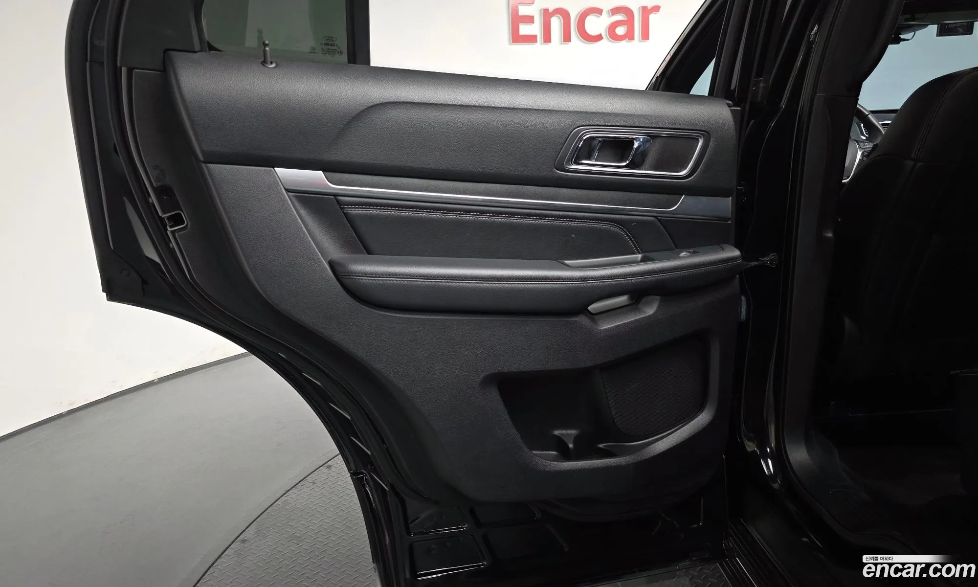 Ford Explorer 2019 1FM5K8FH1KGA80166 — 9