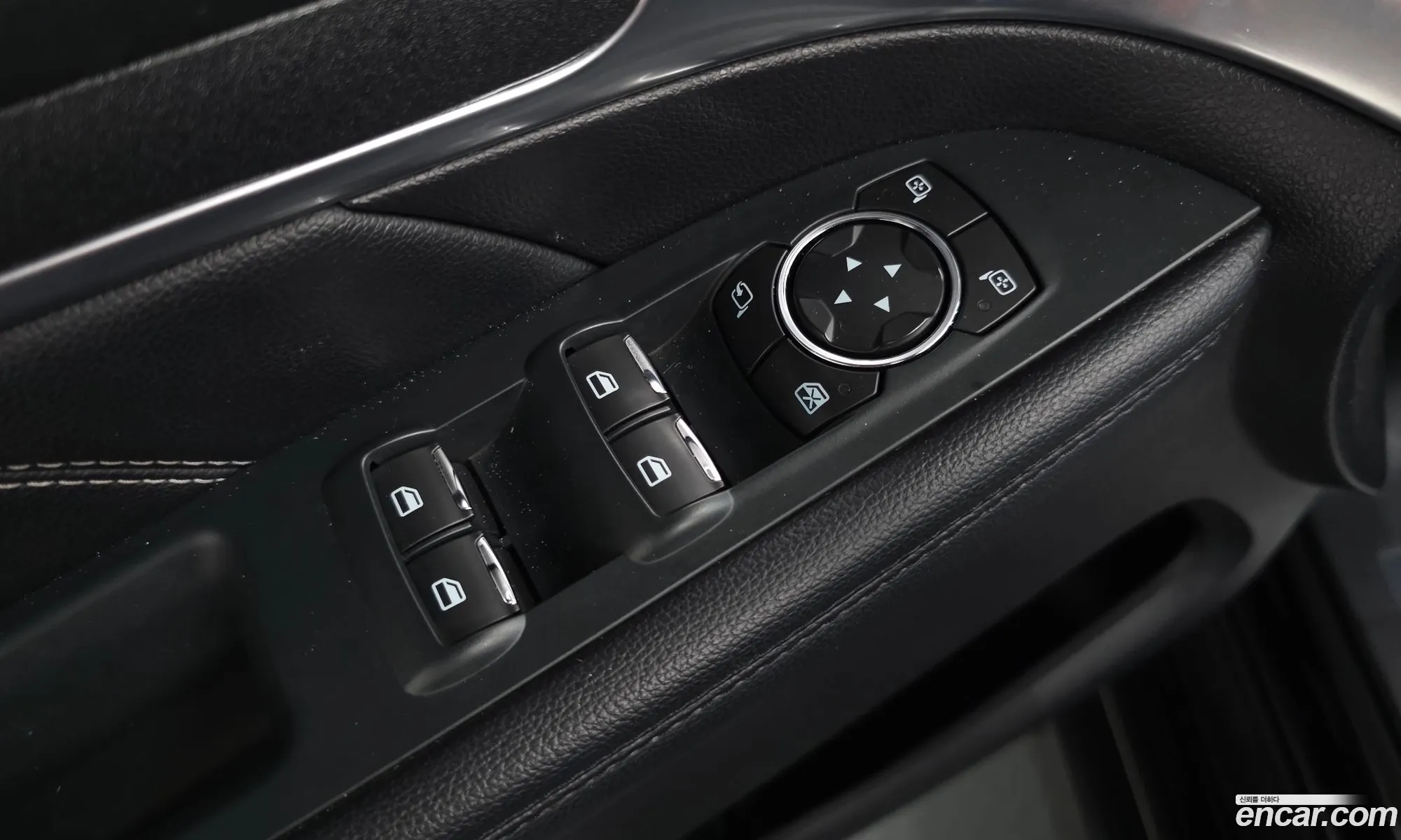 Ford Explorer 2019 1FM5K8FH1KGA80166 — 31