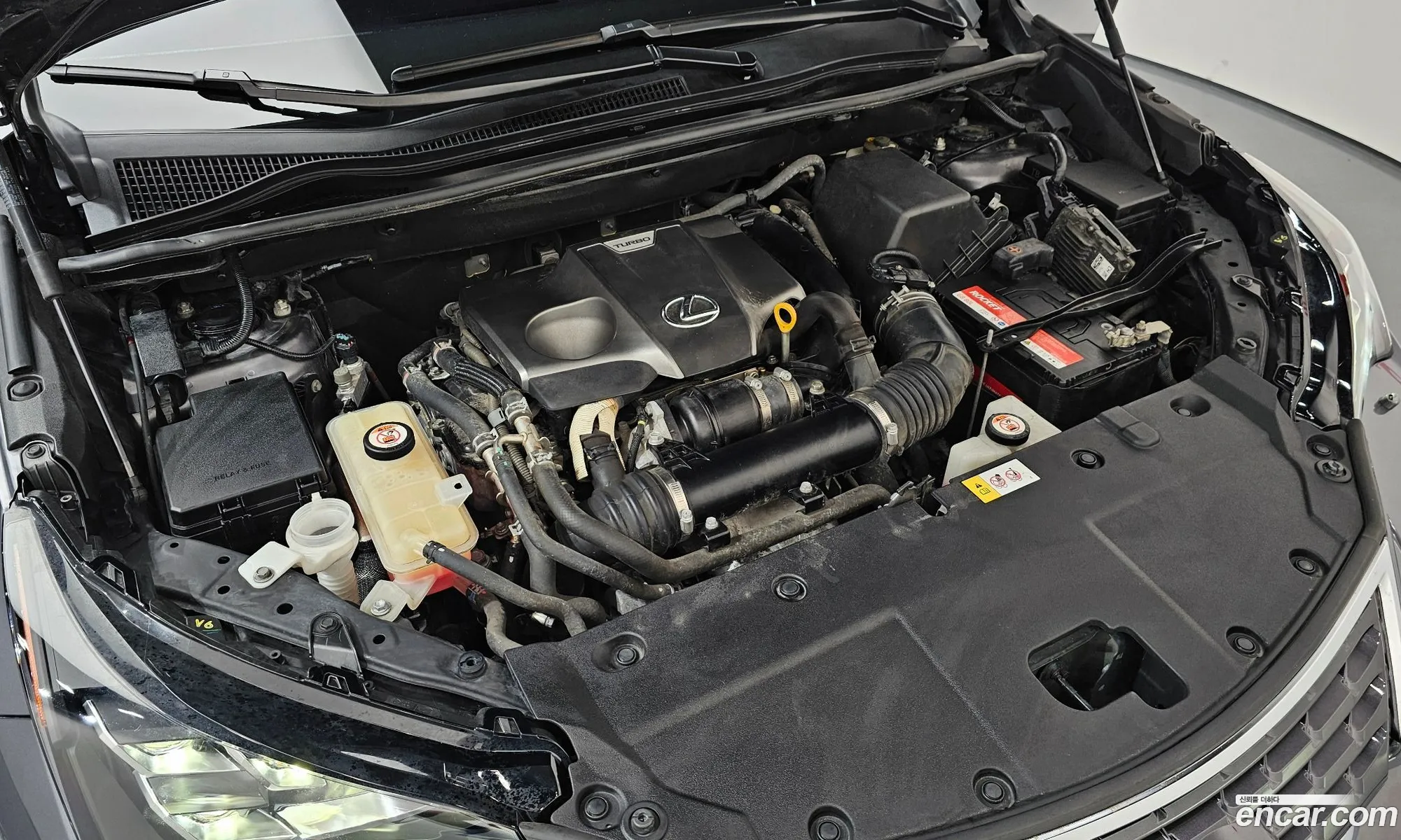 Lexus NX300 2018 JTJBARBZ4J2152954 — 2